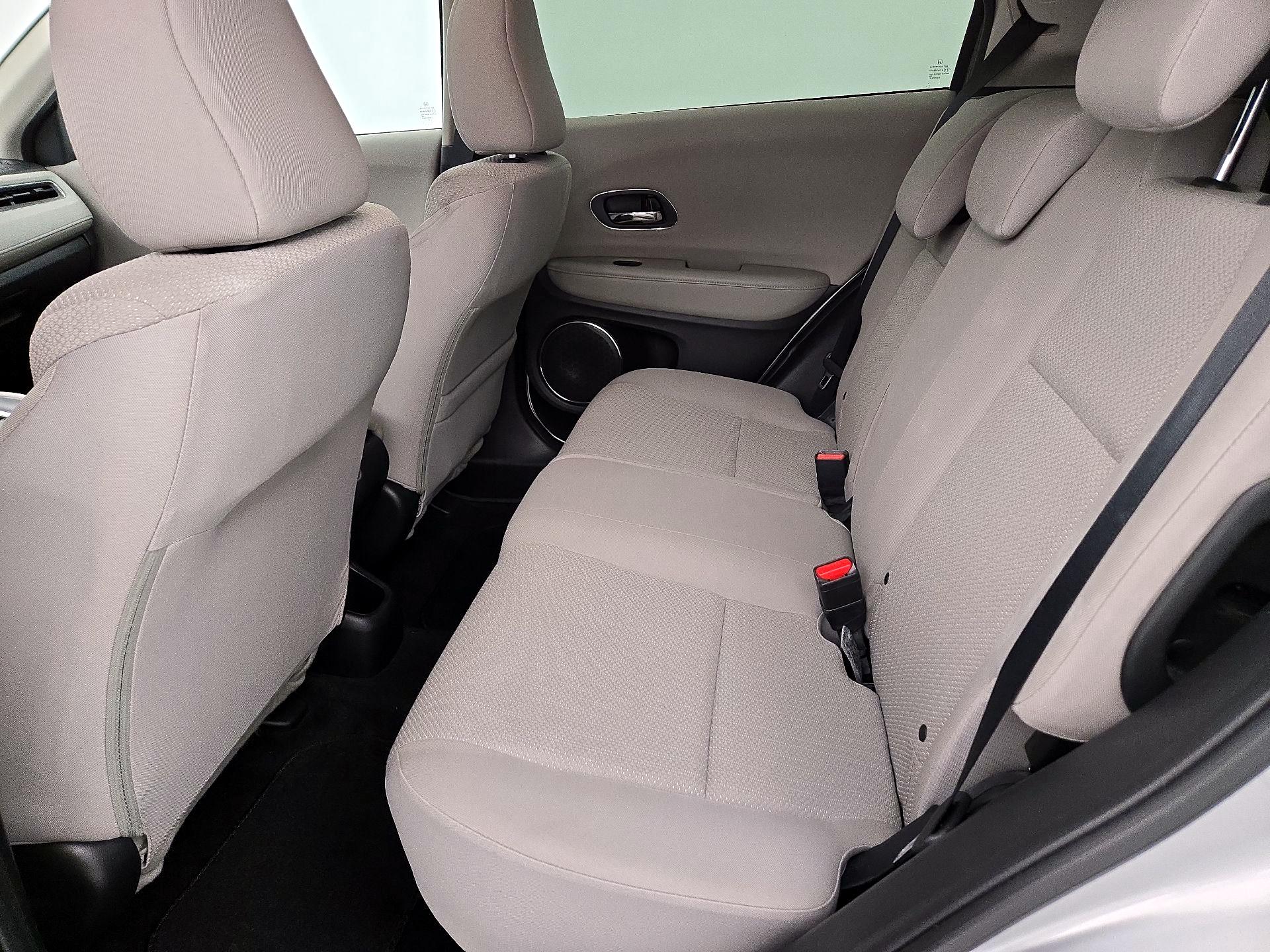 Thumbnail: 2016 Honda HR-V - 20