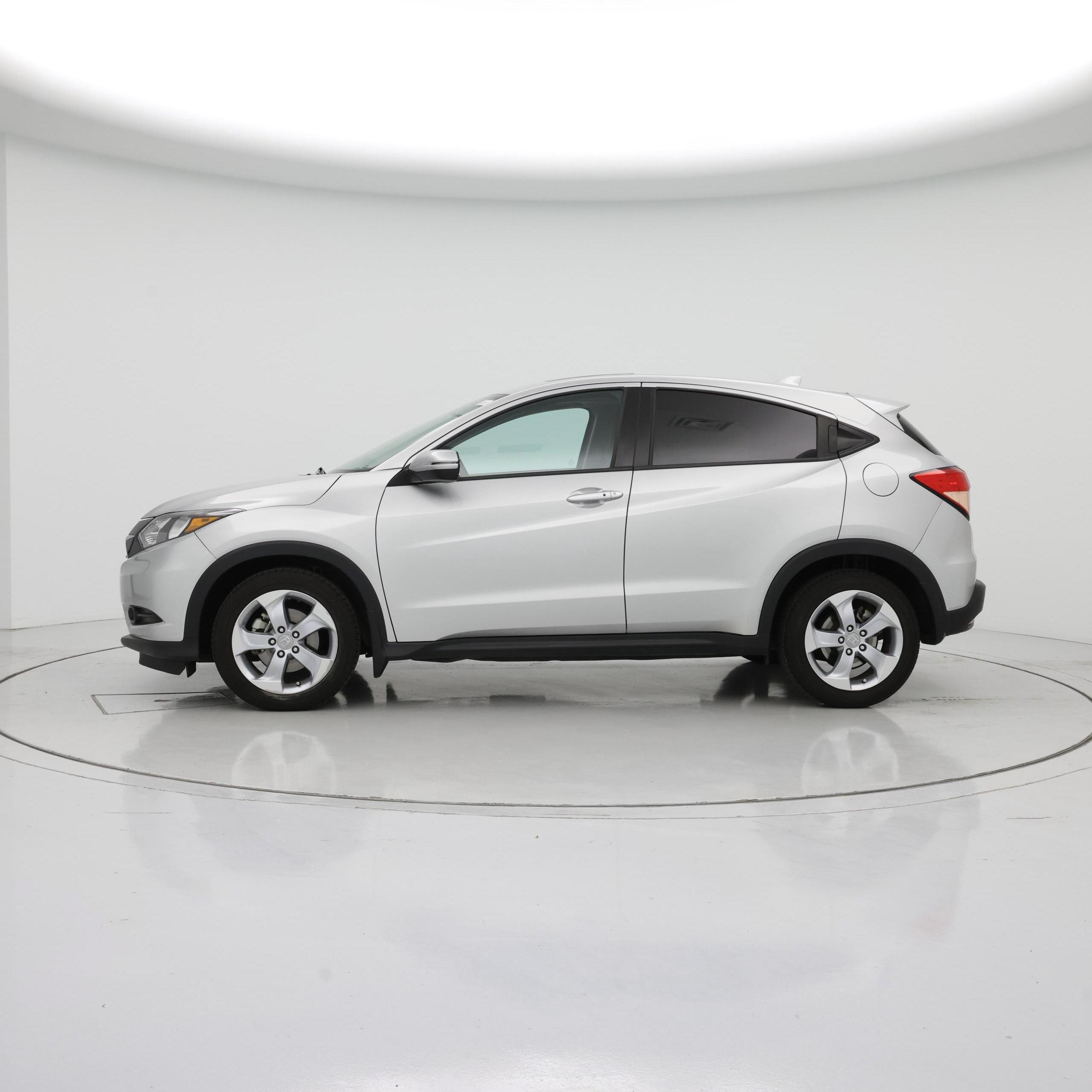 Thumbnail: 2016 Honda HR-V - 3
