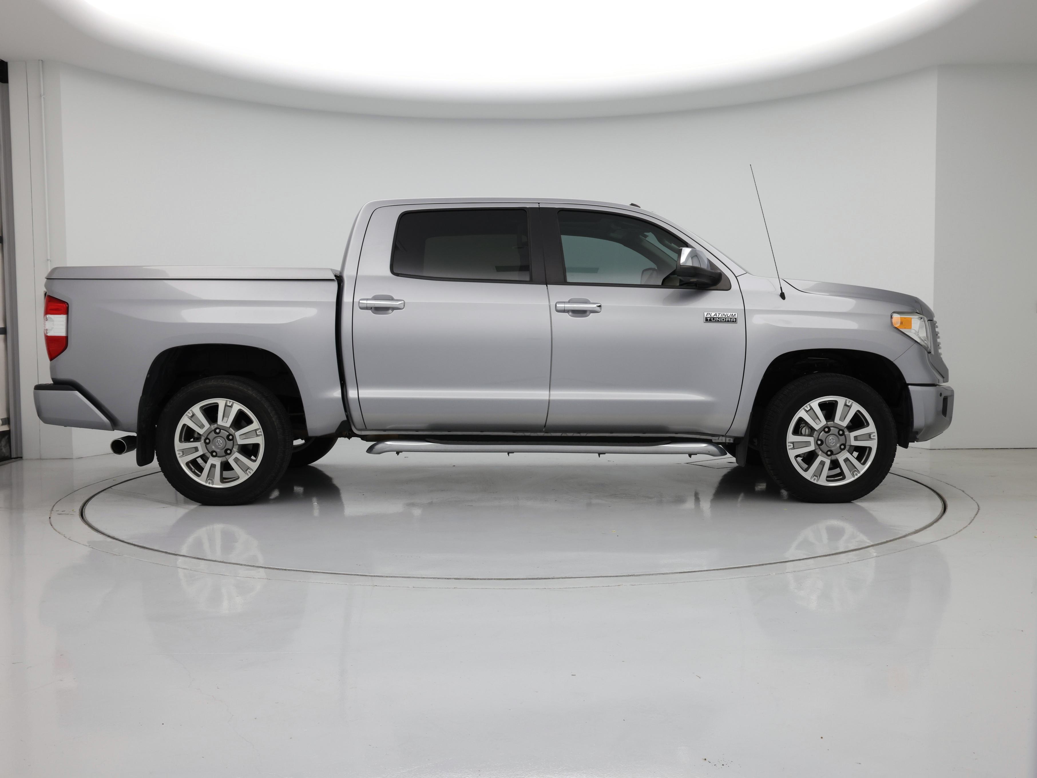 Thumbnail: 2017 Toyota Tundra - 7
