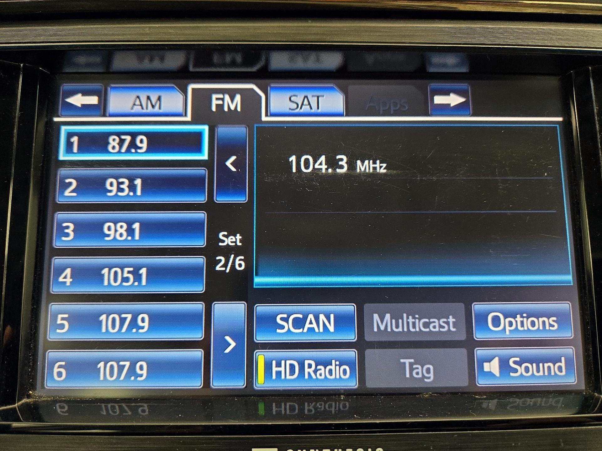 Thumbnail: 2014 Toyota Avalon - 16