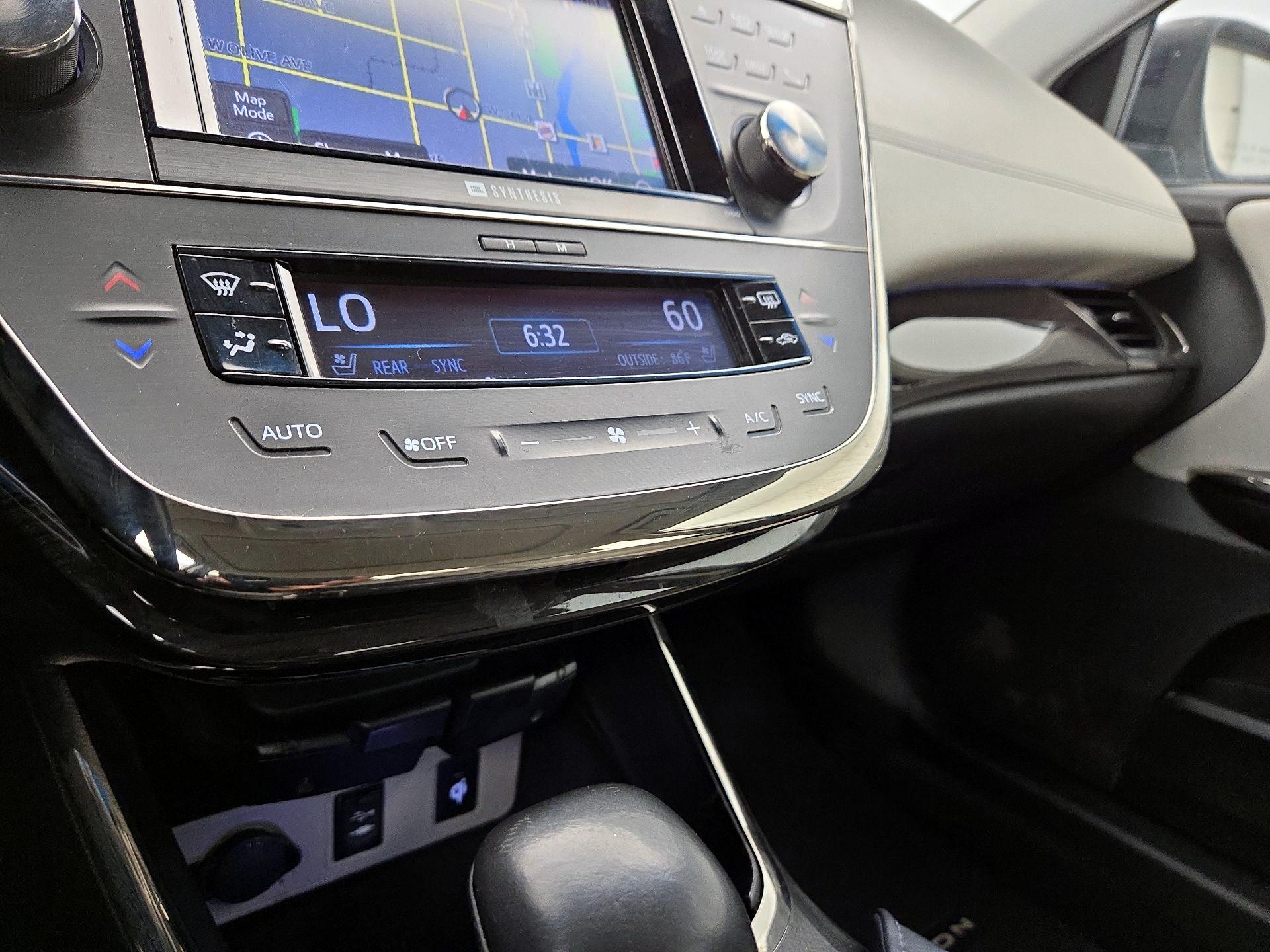 Thumbnail: 2014 Toyota Avalon - 17