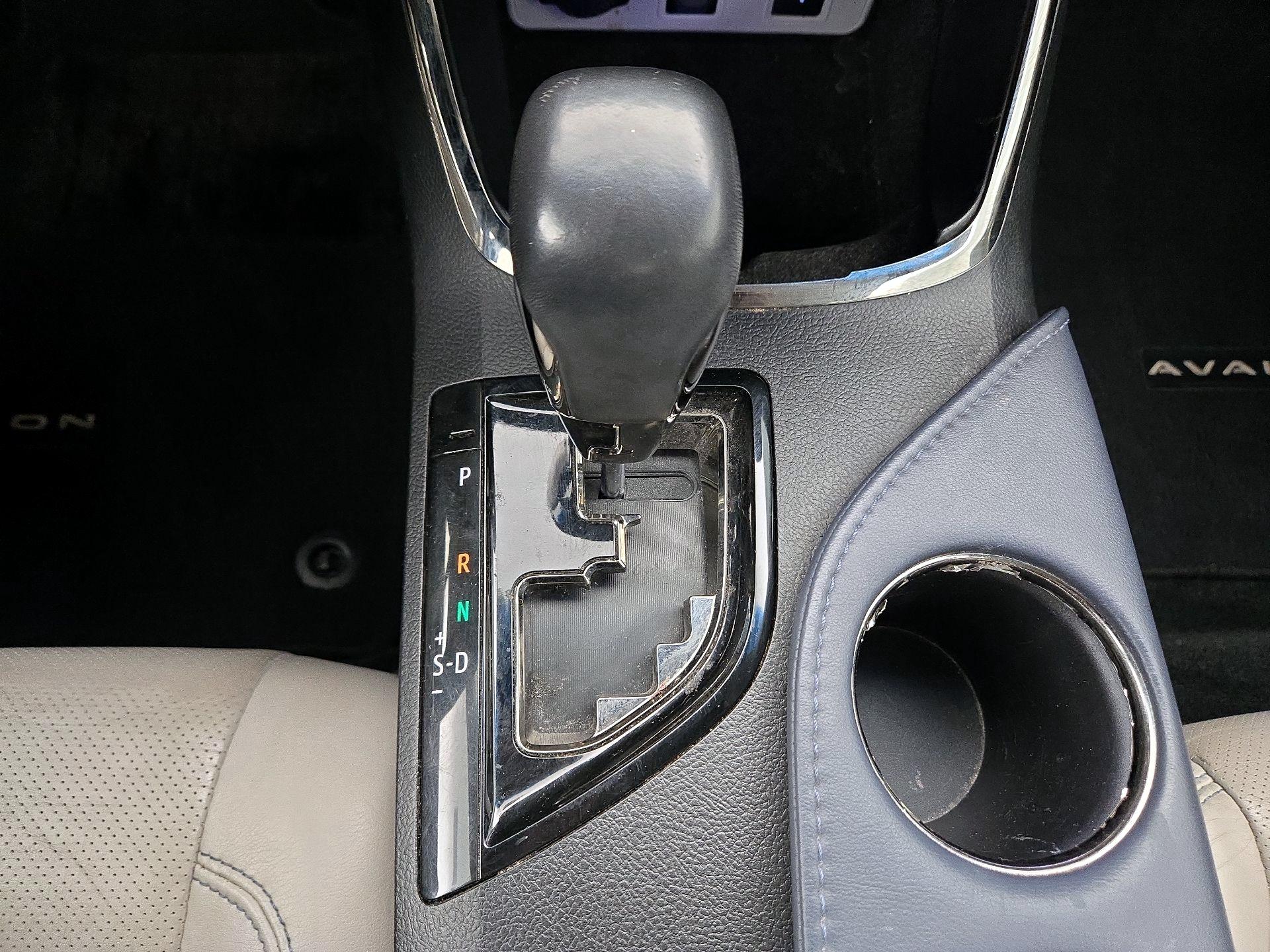 Thumbnail: 2014 Toyota Avalon - 18