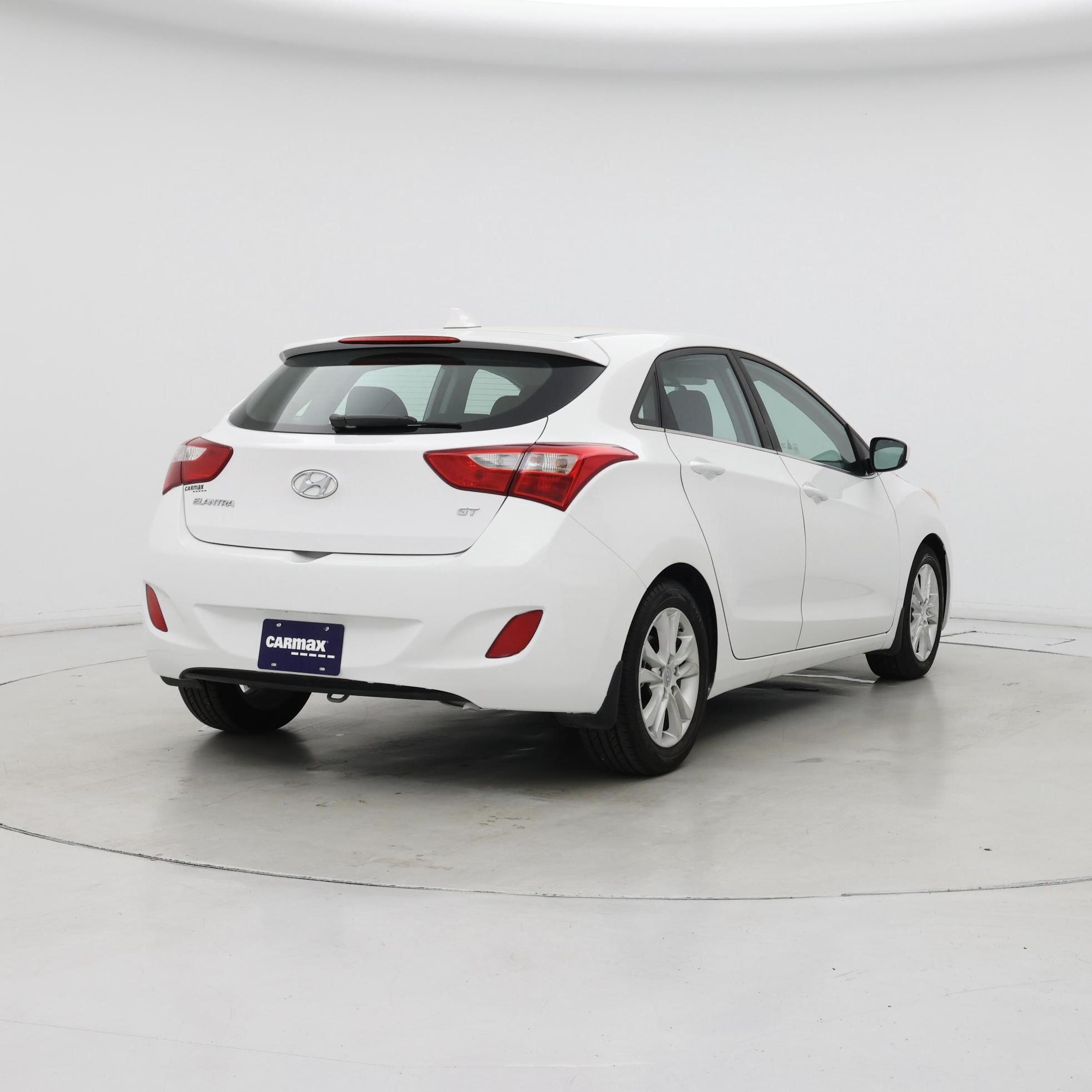 Thumbnail: 2013 Hyundai Elantra - 8