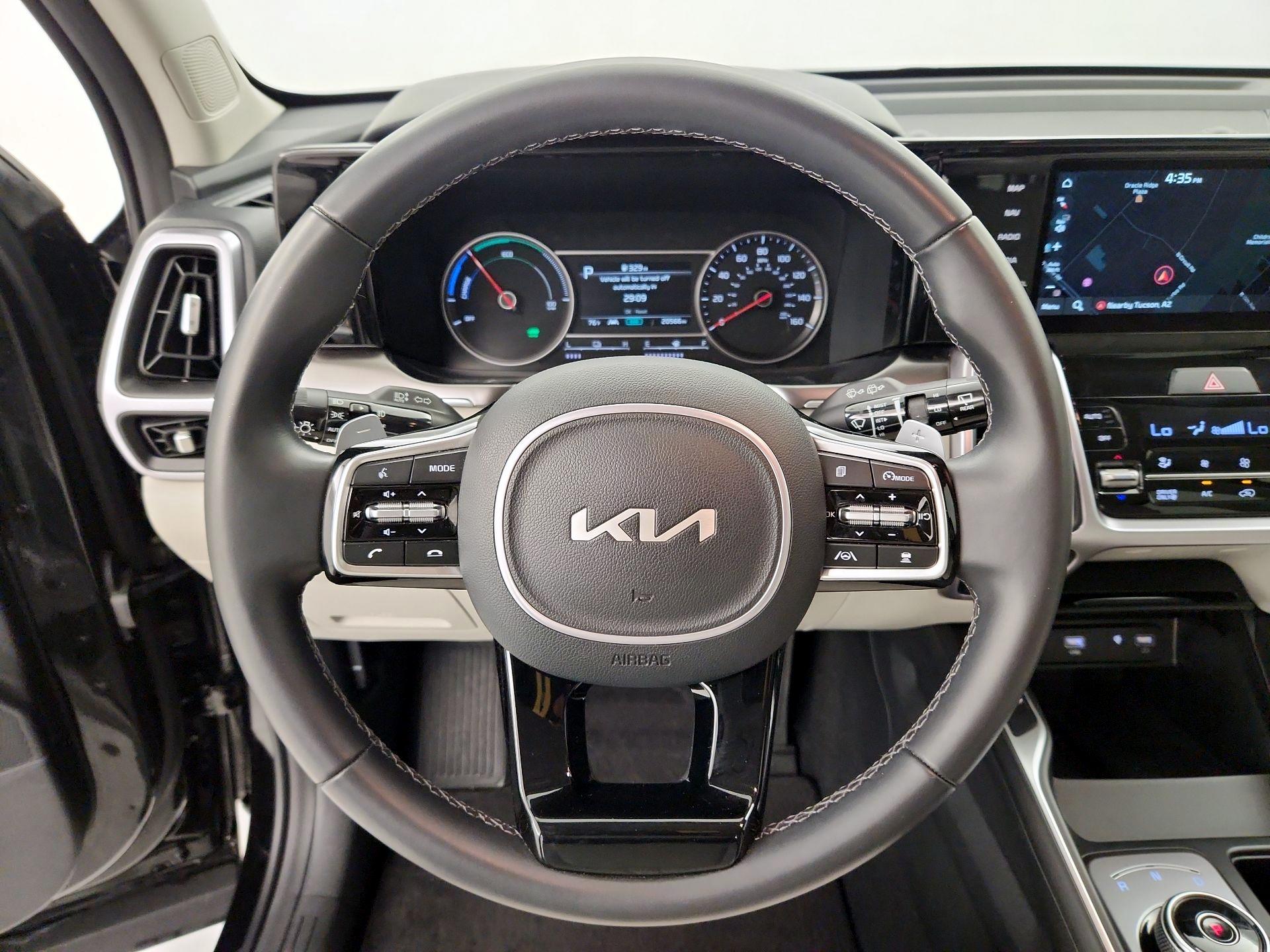 Thumbnail: 2023 Kia Sorento - 10