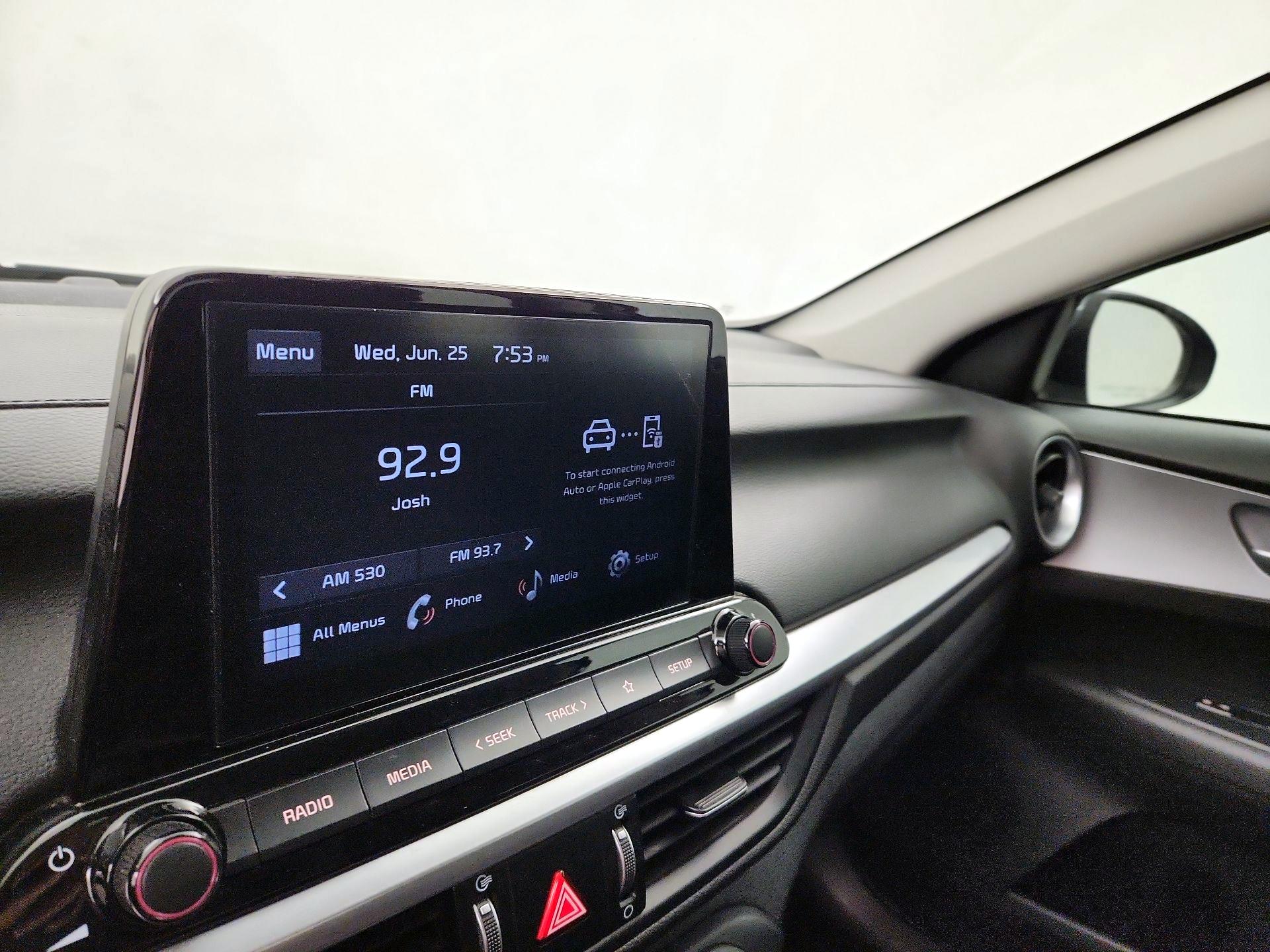 Thumbnail: 2023 Kia Forte - 15