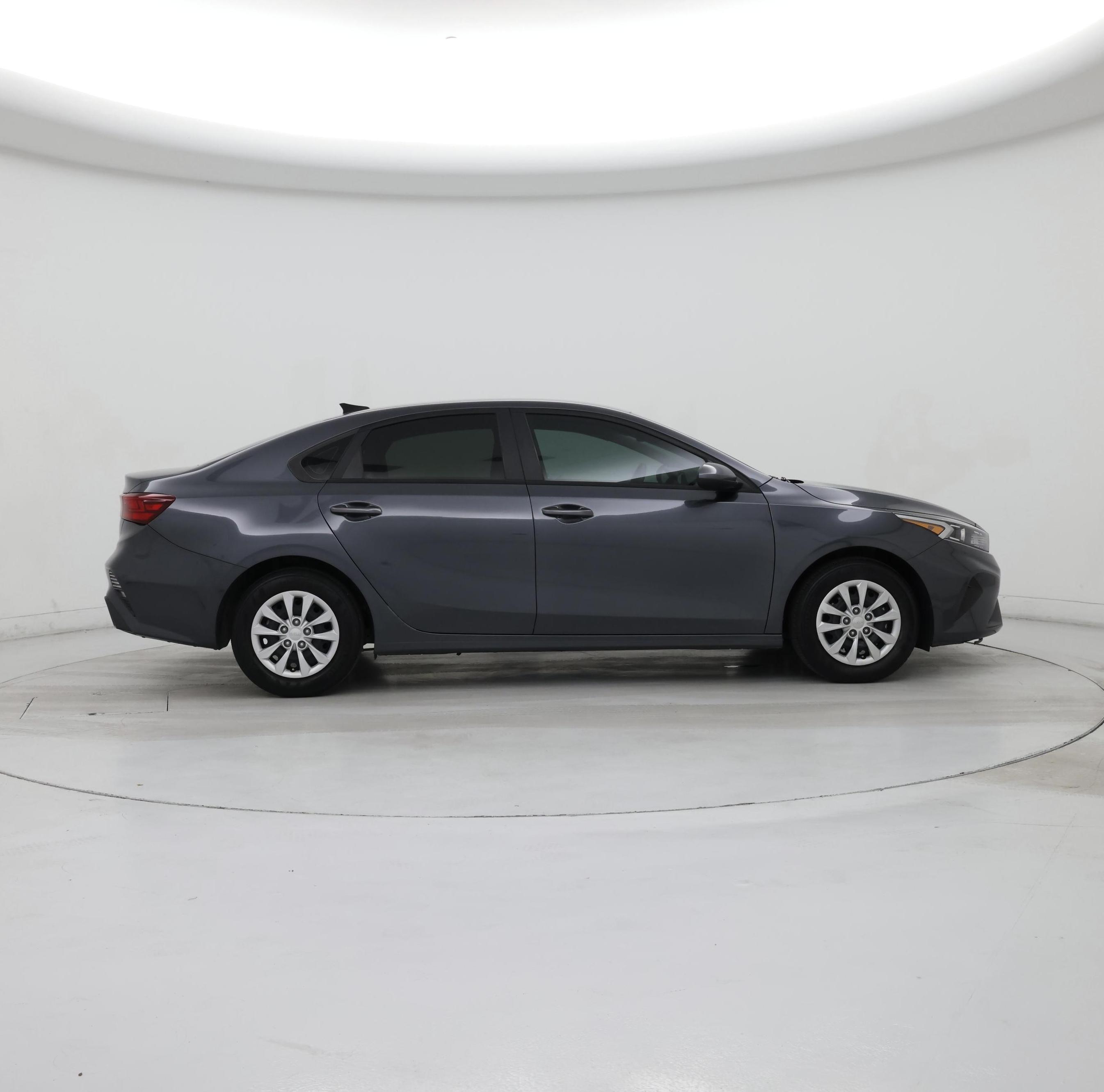 Thumbnail: 2023 Kia Forte - 7