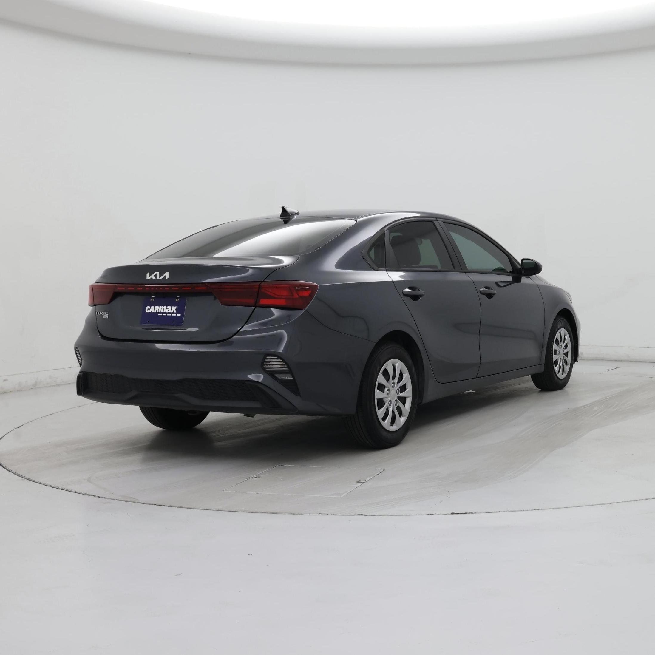 Thumbnail: 2023 Kia Forte - 8