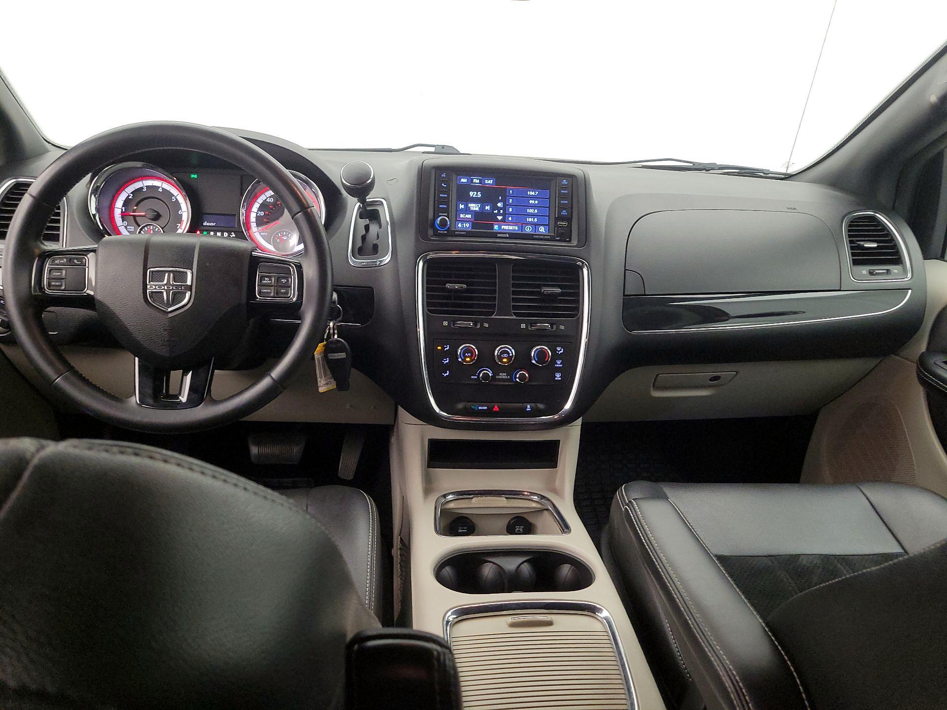 Thumbnail: 2018 Dodge Grand Caravan - 9