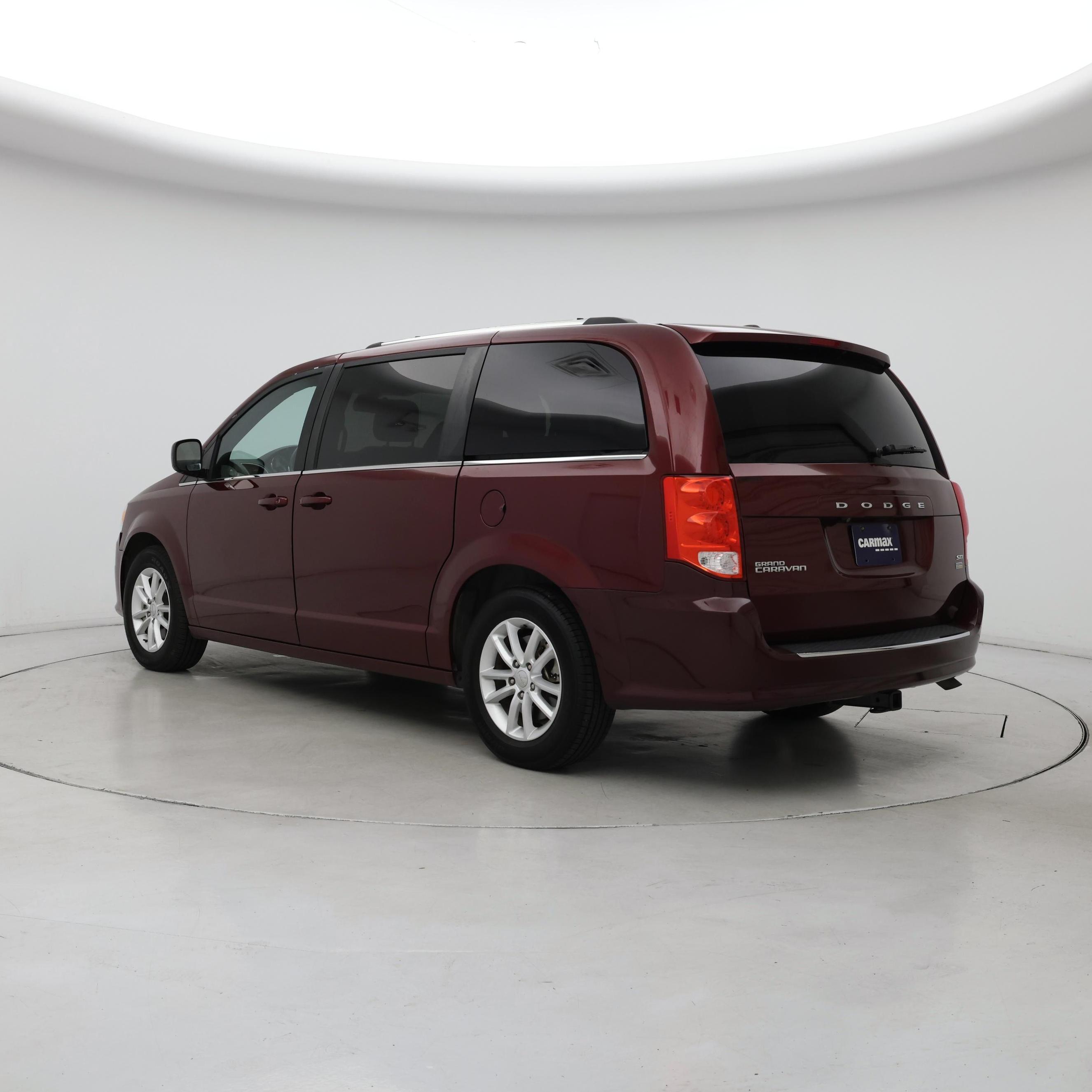 Thumbnail: 2018 Dodge Grand Caravan - 2