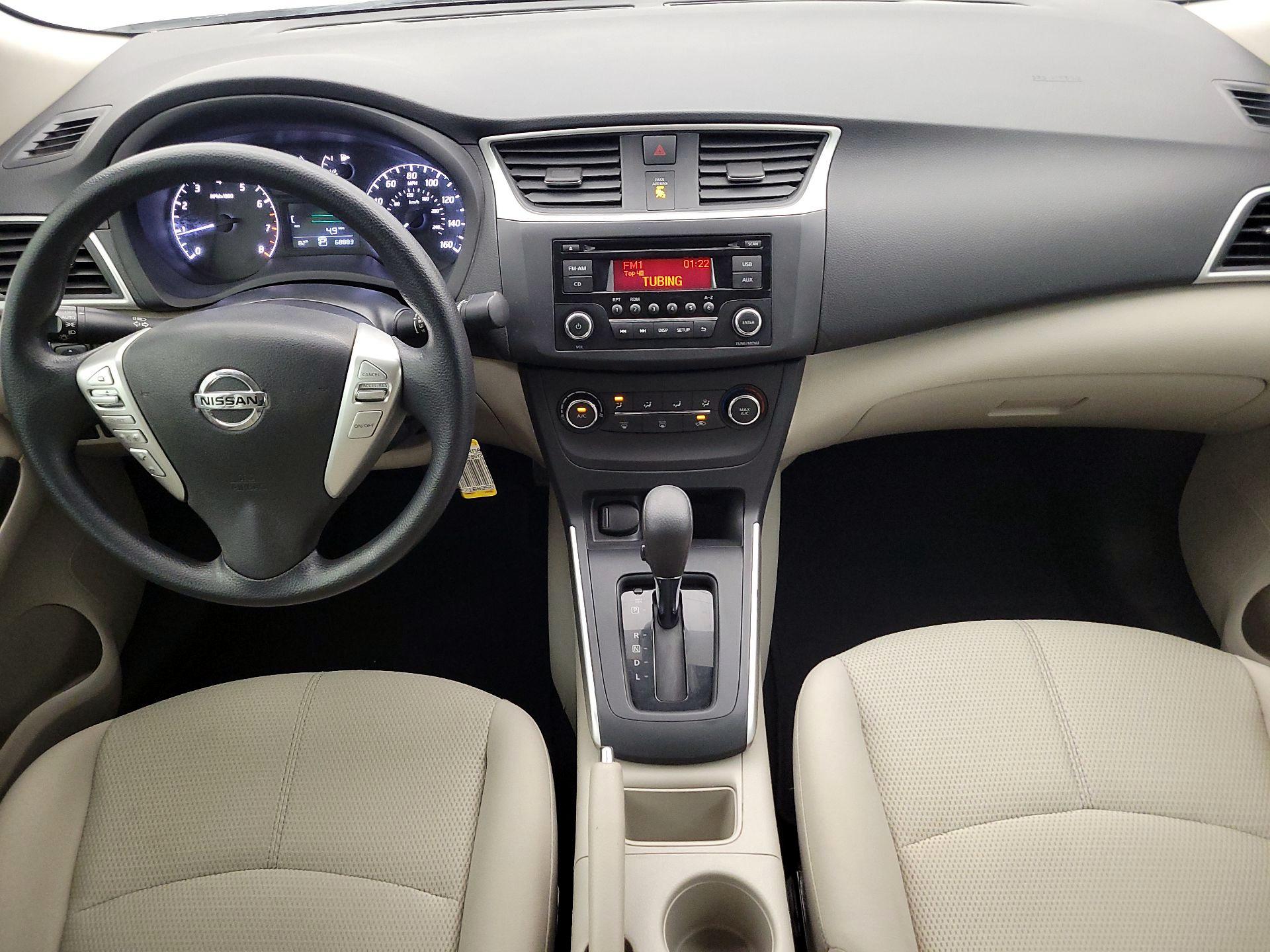 Thumbnail: 2016 Nissan Sentra - 9
