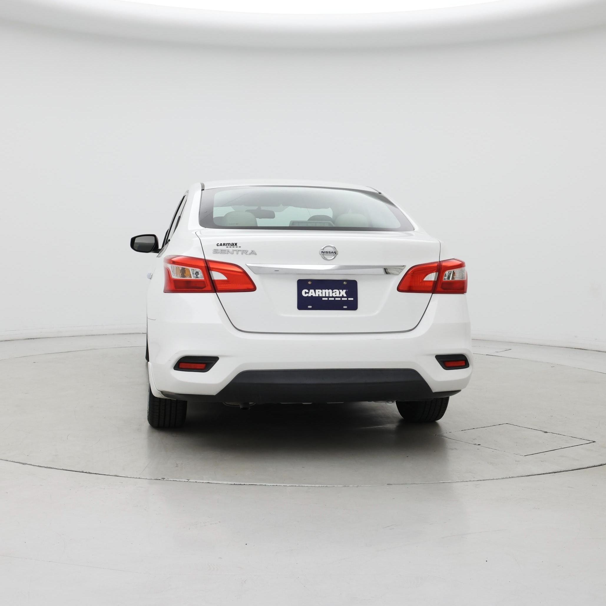 Thumbnail: 2016 Nissan Sentra - 6