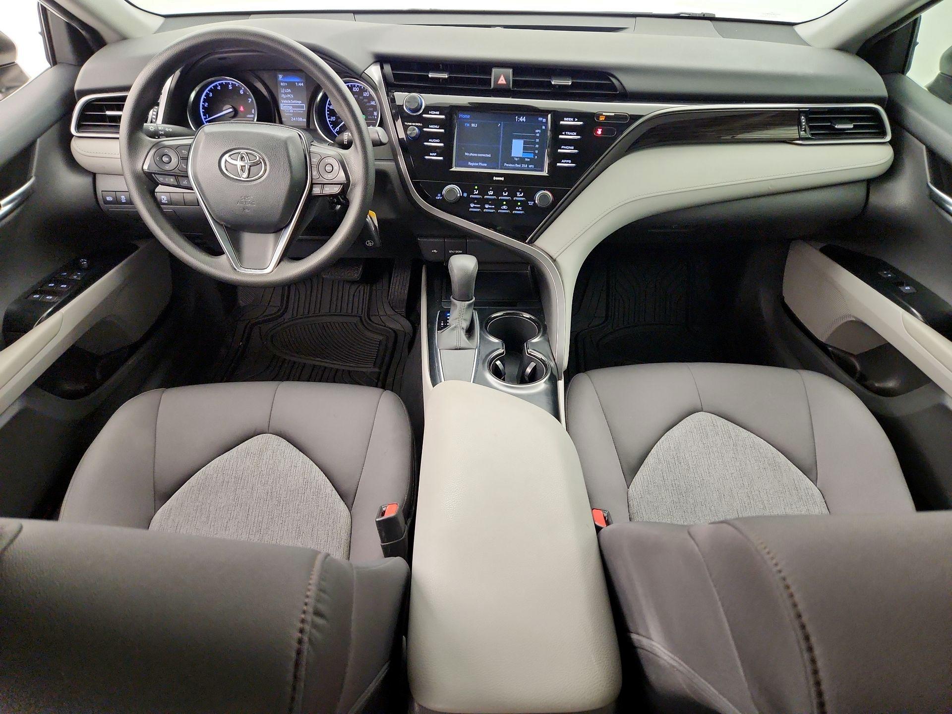 Thumbnail: 2020 Toyota Camry - 9