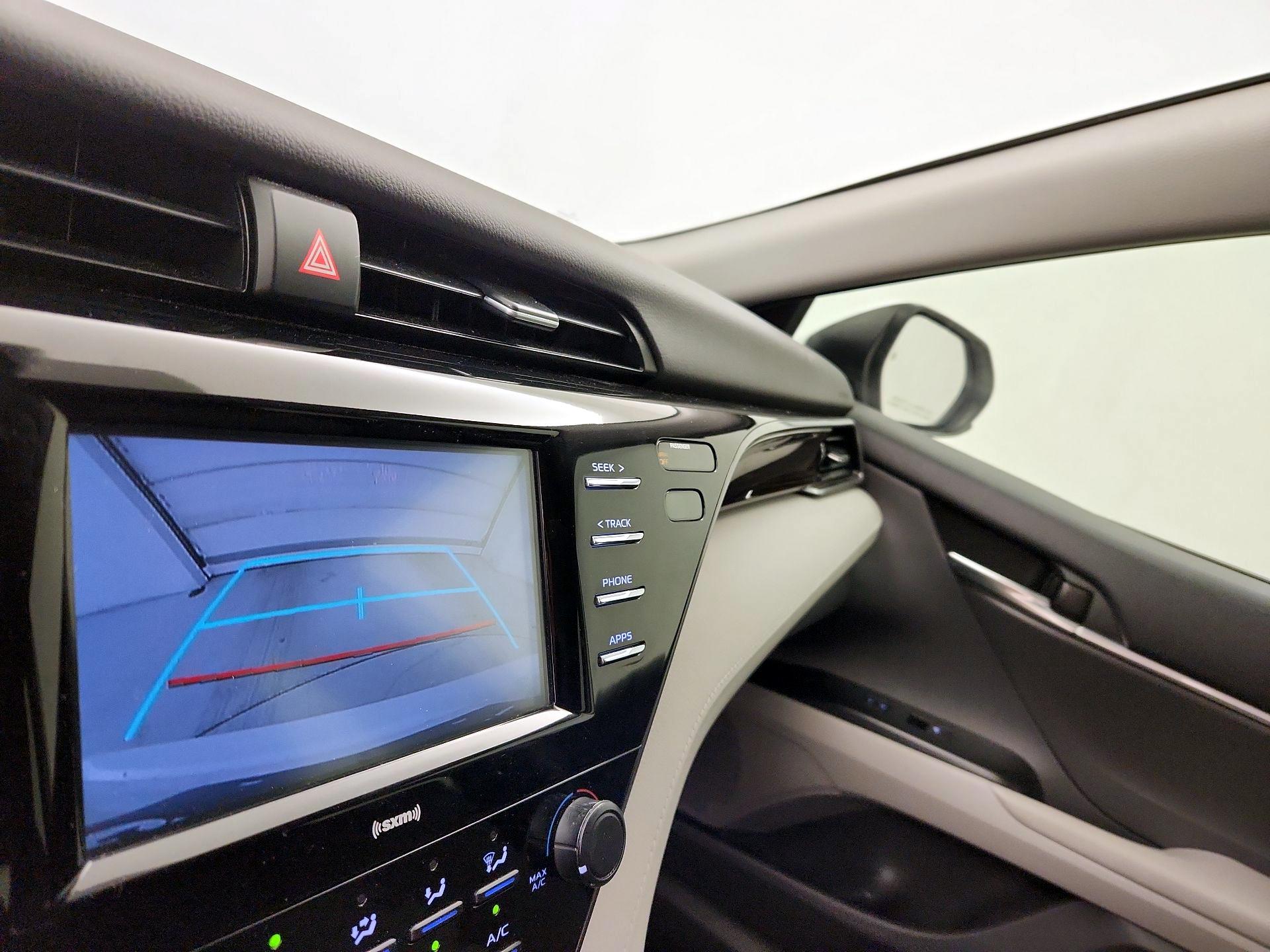 Thumbnail: 2020 Toyota Camry - 14