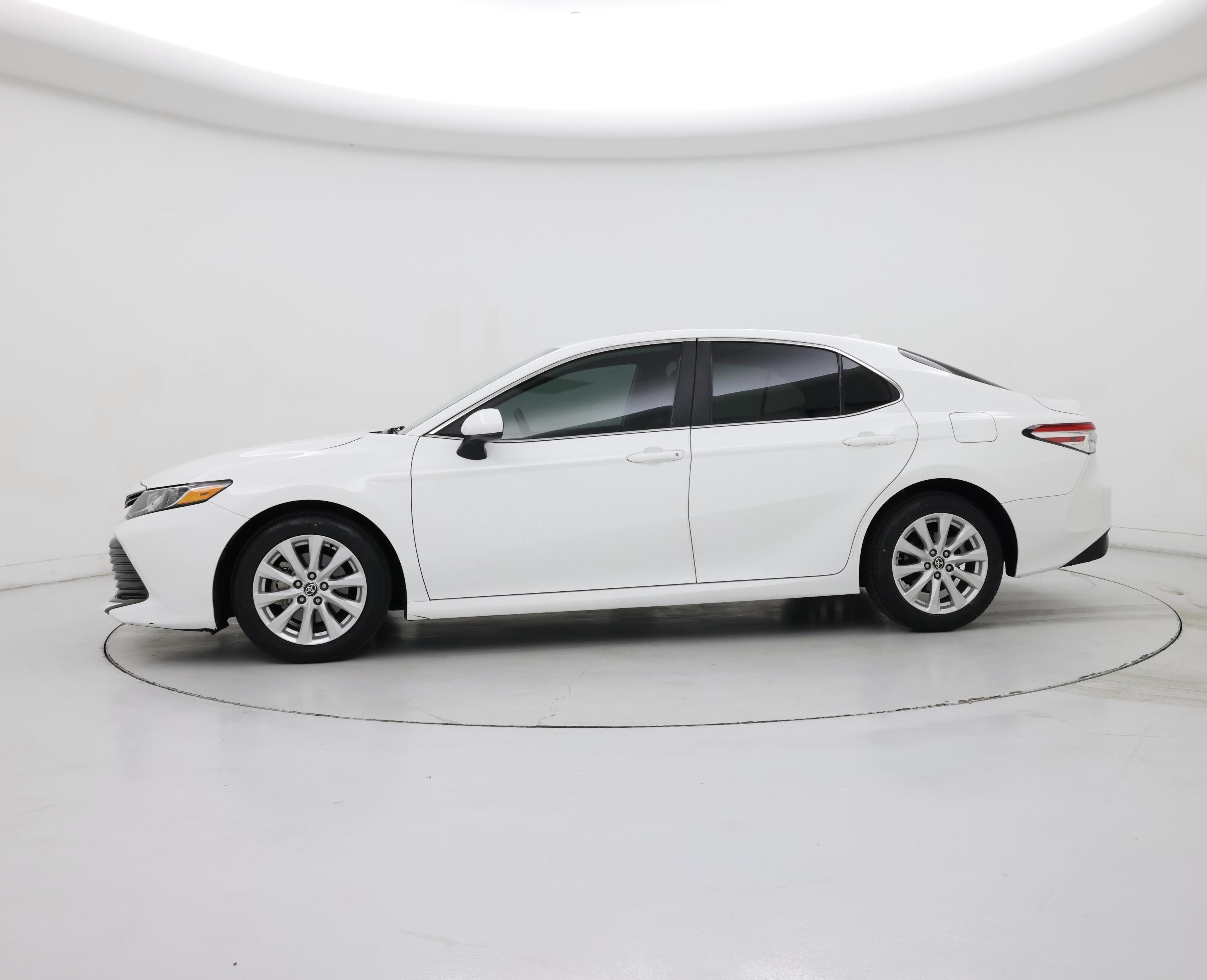 Thumbnail: 2020 Toyota Camry - 3