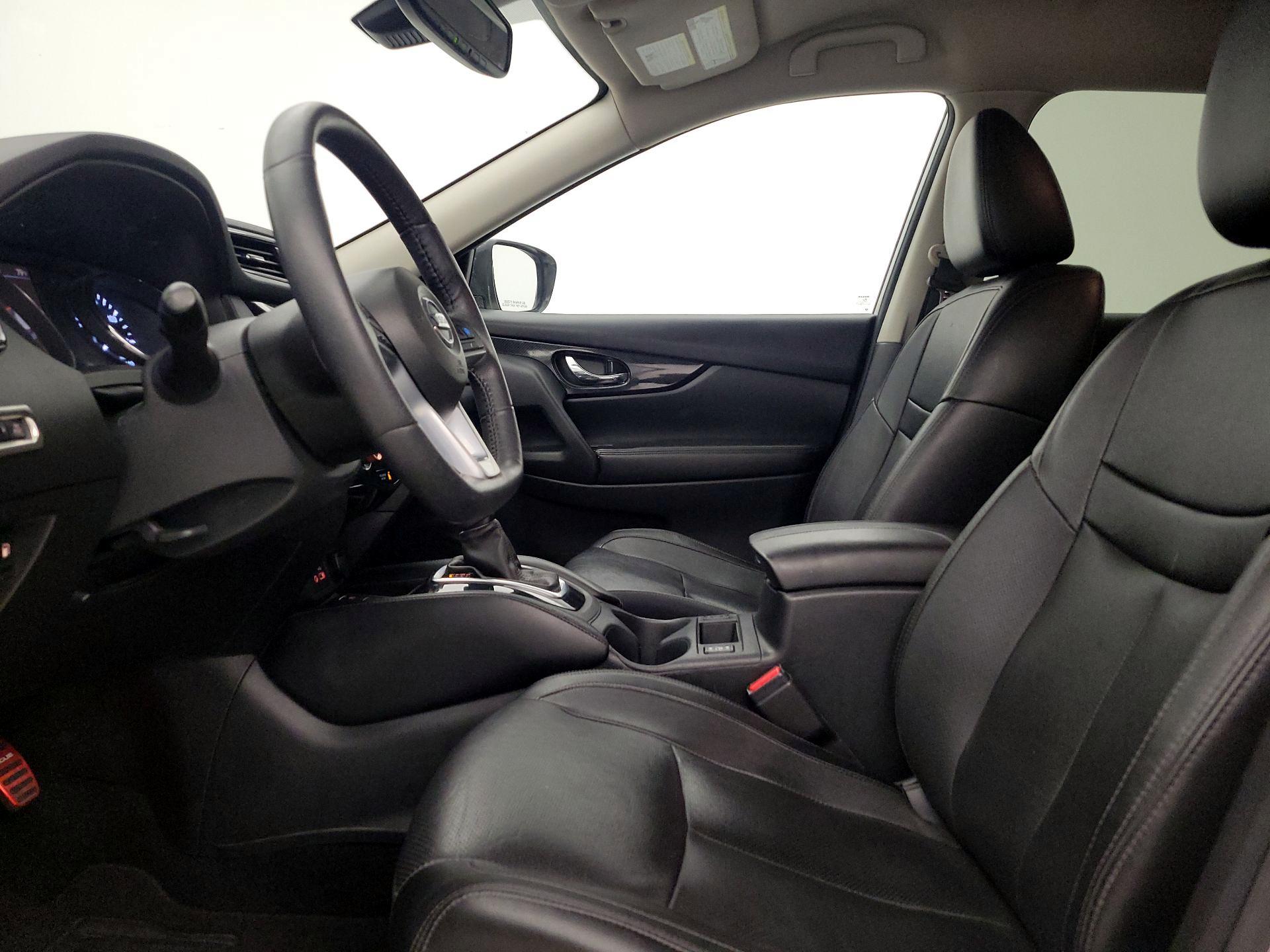 Thumbnail: 2019 Nissan Rogue - 11