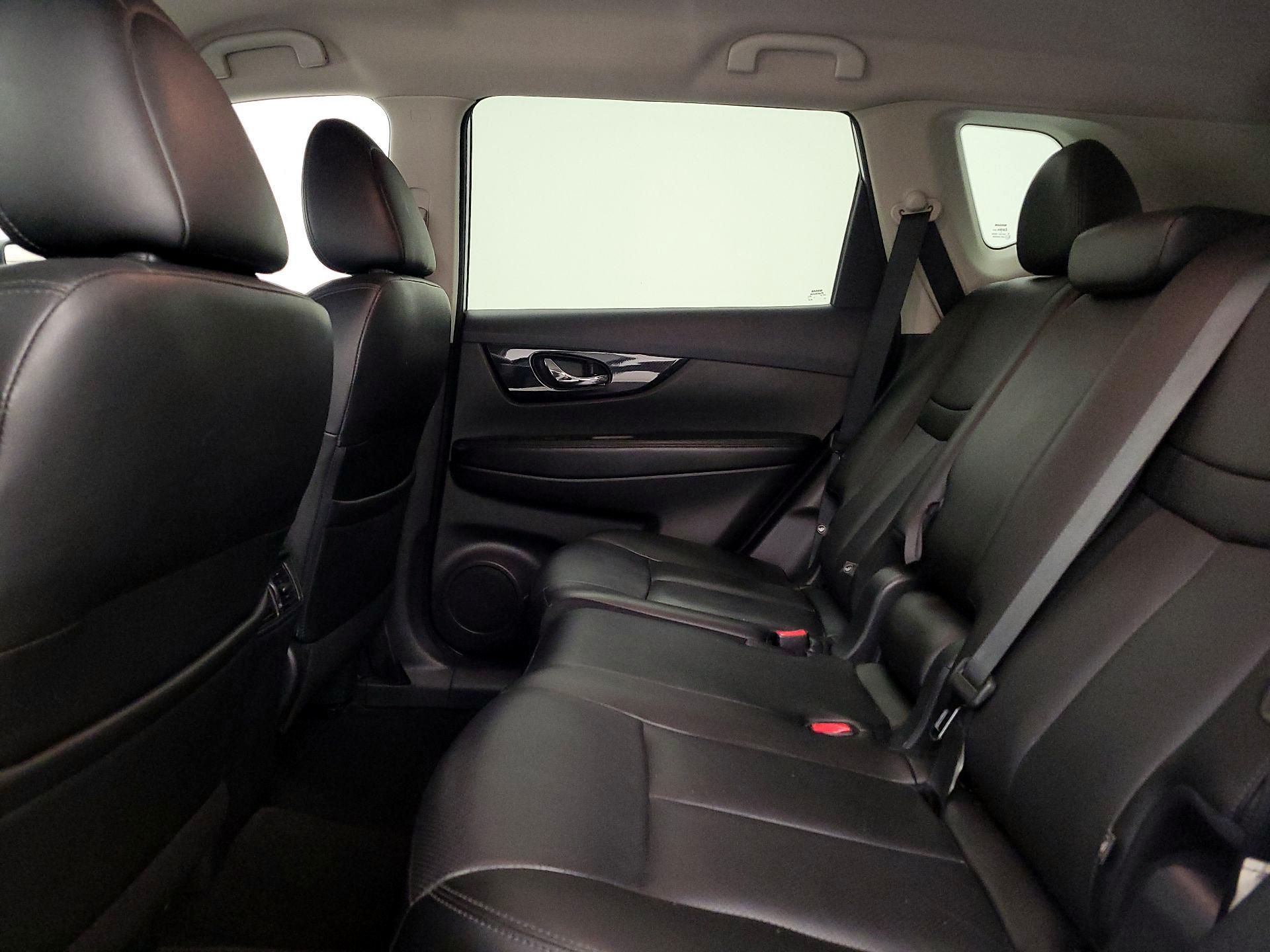 Thumbnail: 2019 Nissan Rogue - 20
