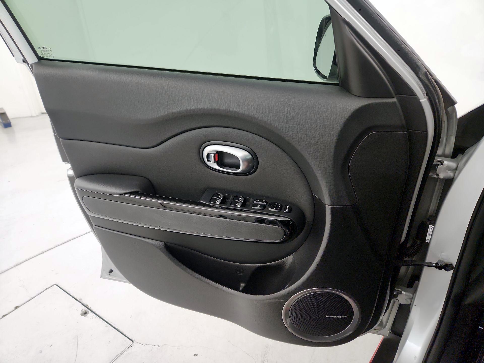 Thumbnail: 2019 Kia Soul - 12