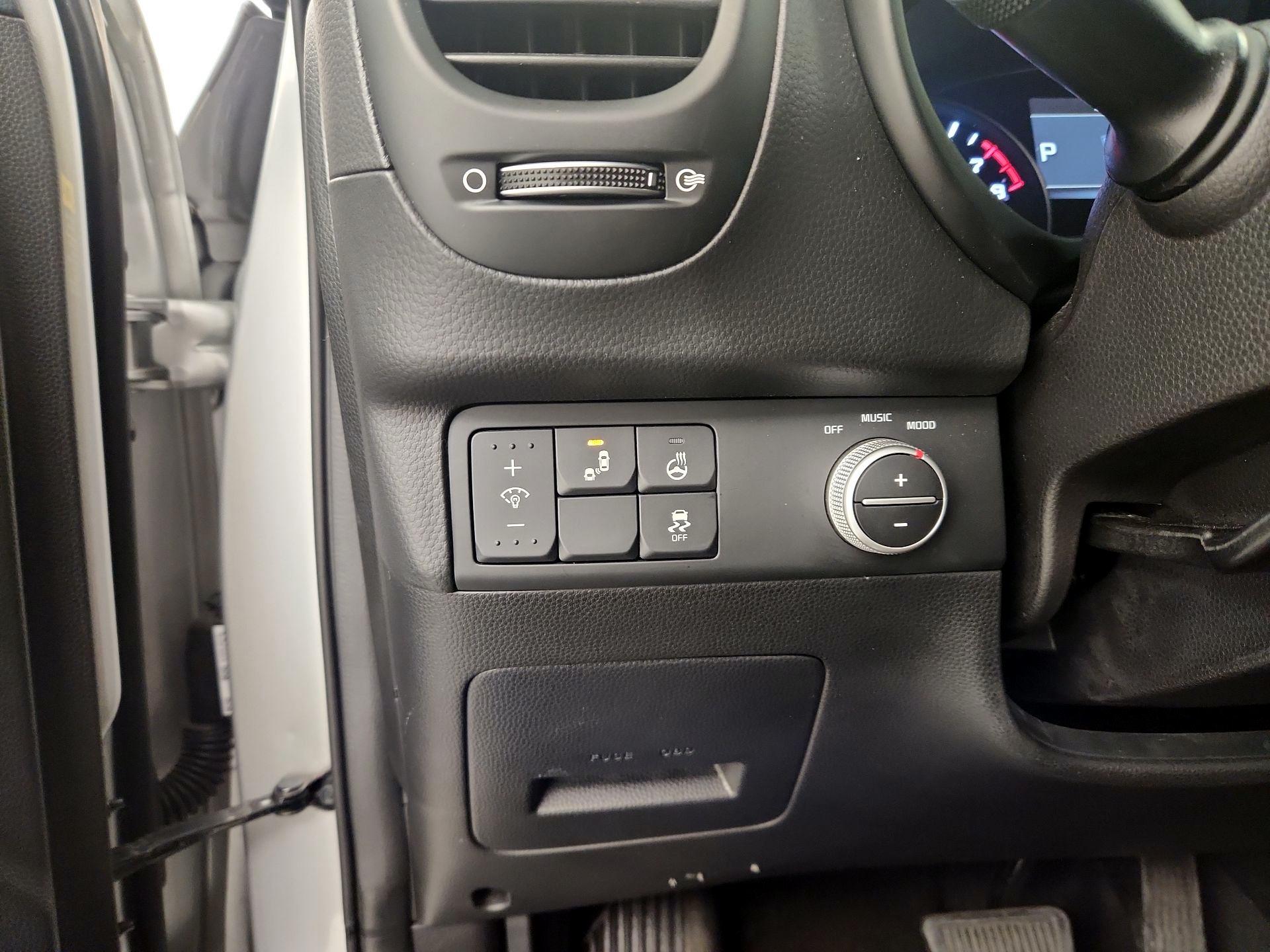 Thumbnail: 2019 Kia Soul - 13