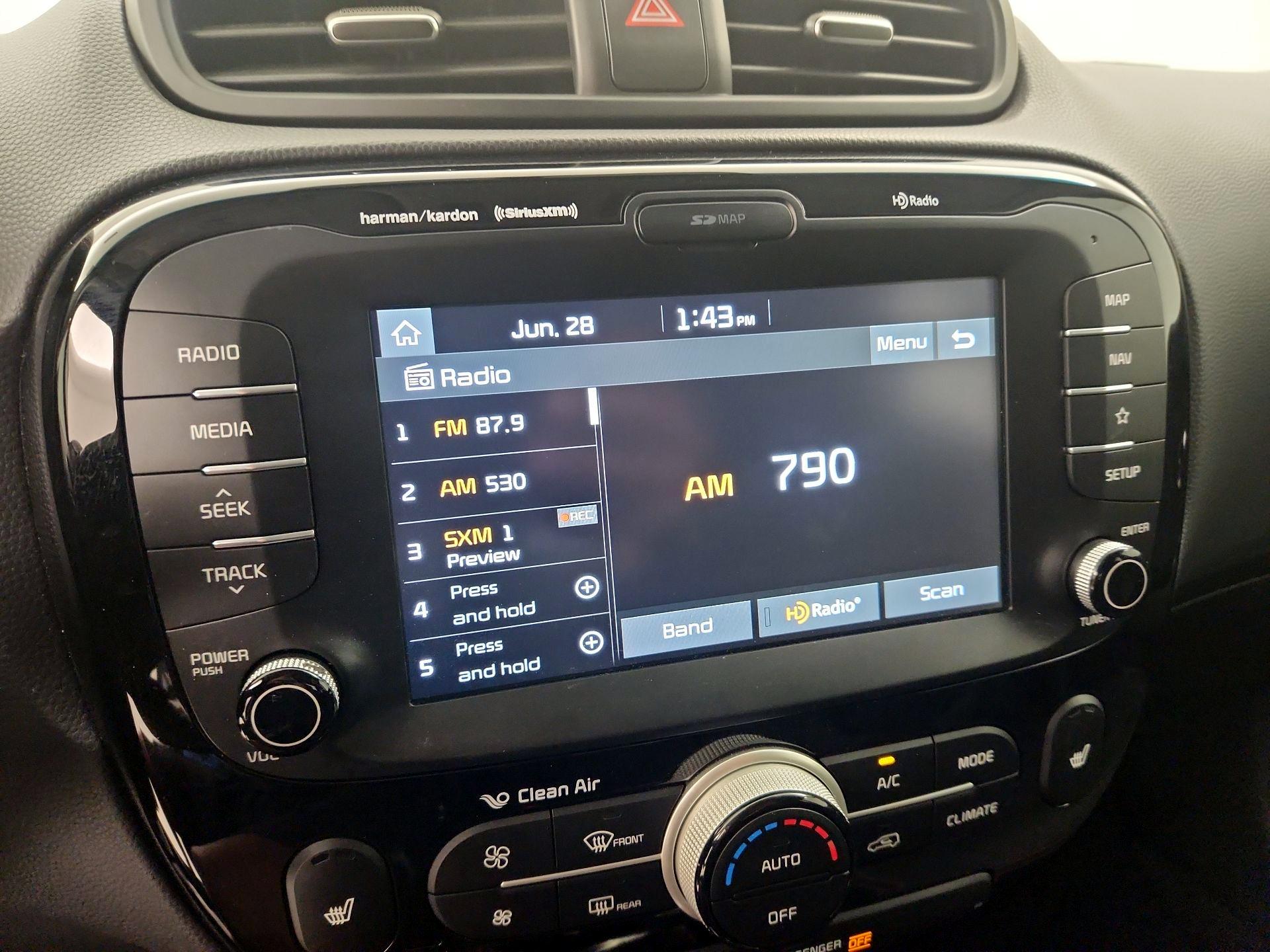 Thumbnail: 2019 Kia Soul - 16