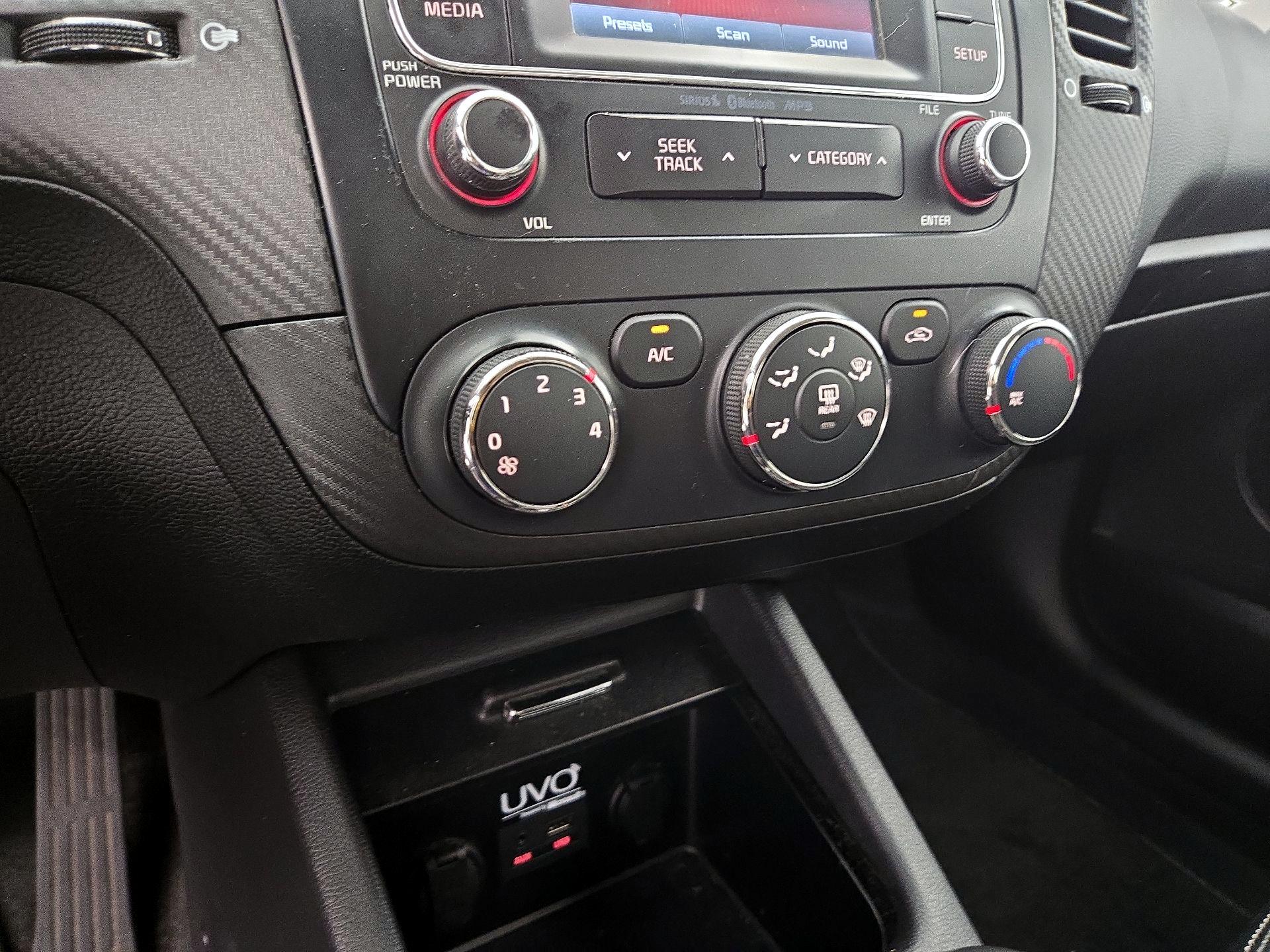 Thumbnail: 2014 Kia Forte - 16