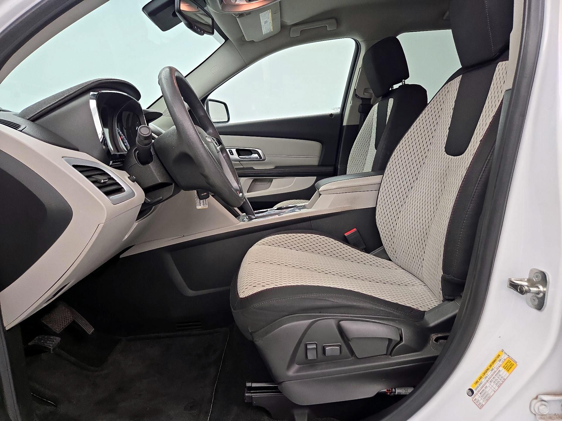 Thumbnail: 2015 GMC Terrain - 11