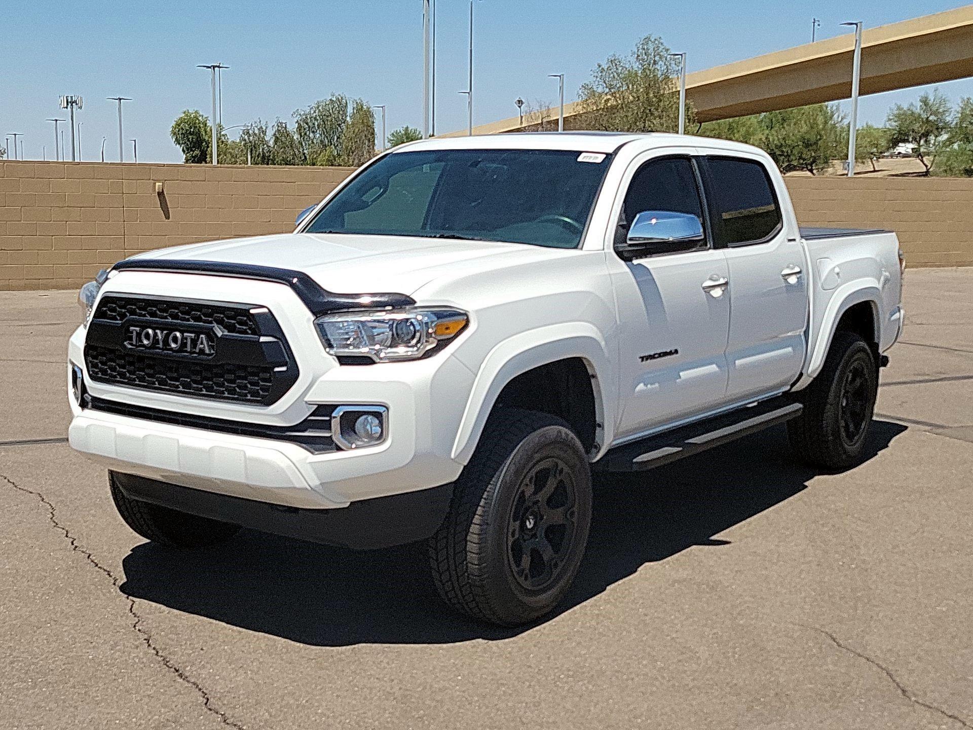 Thumbnail: 2017 Toyota Tacoma - 3