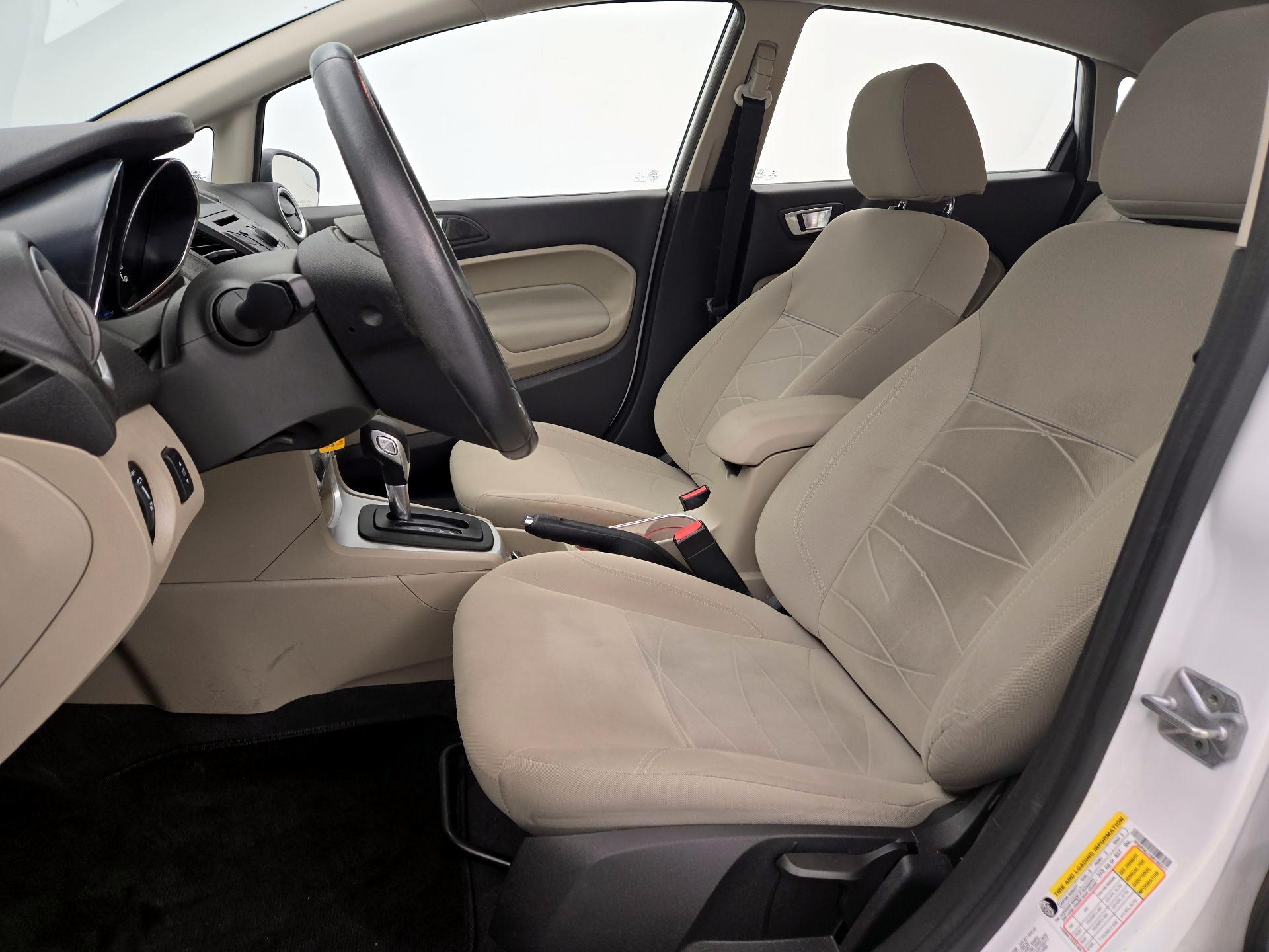 Thumbnail: 2014 Ford Fiesta - 11