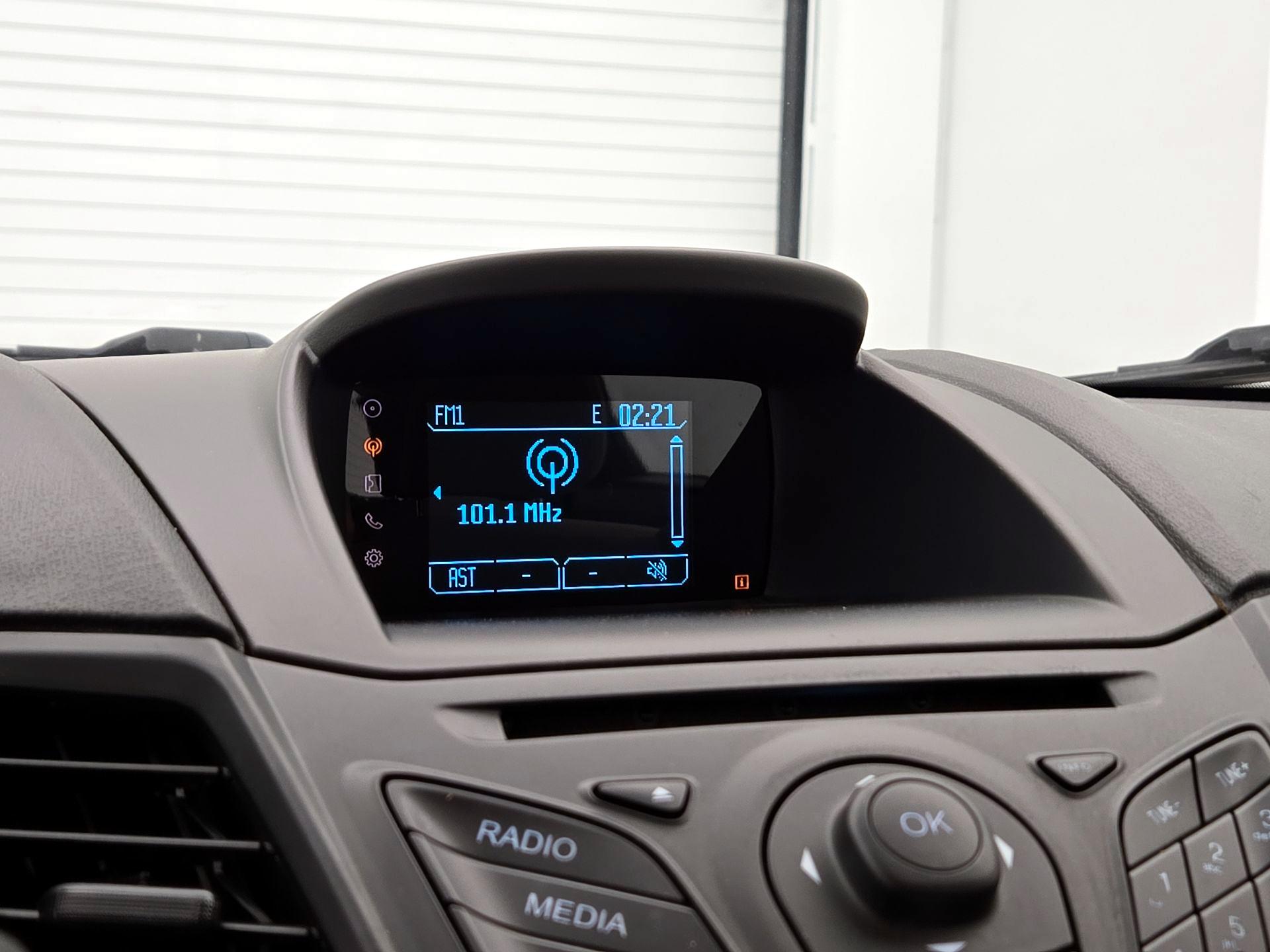 Thumbnail: 2014 Ford Fiesta - 14