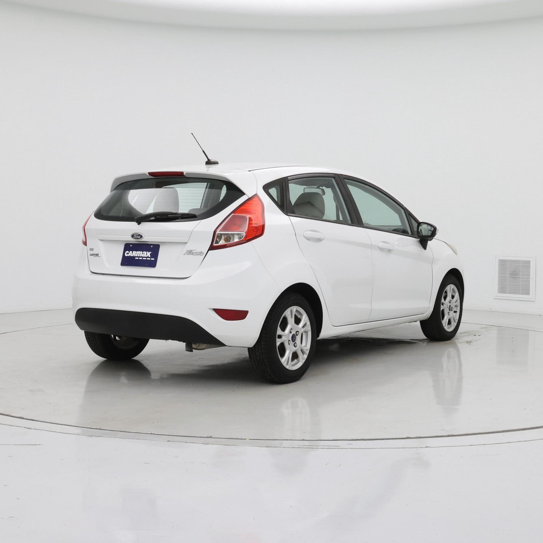 Thumbnail: 2014 Ford Fiesta - 8