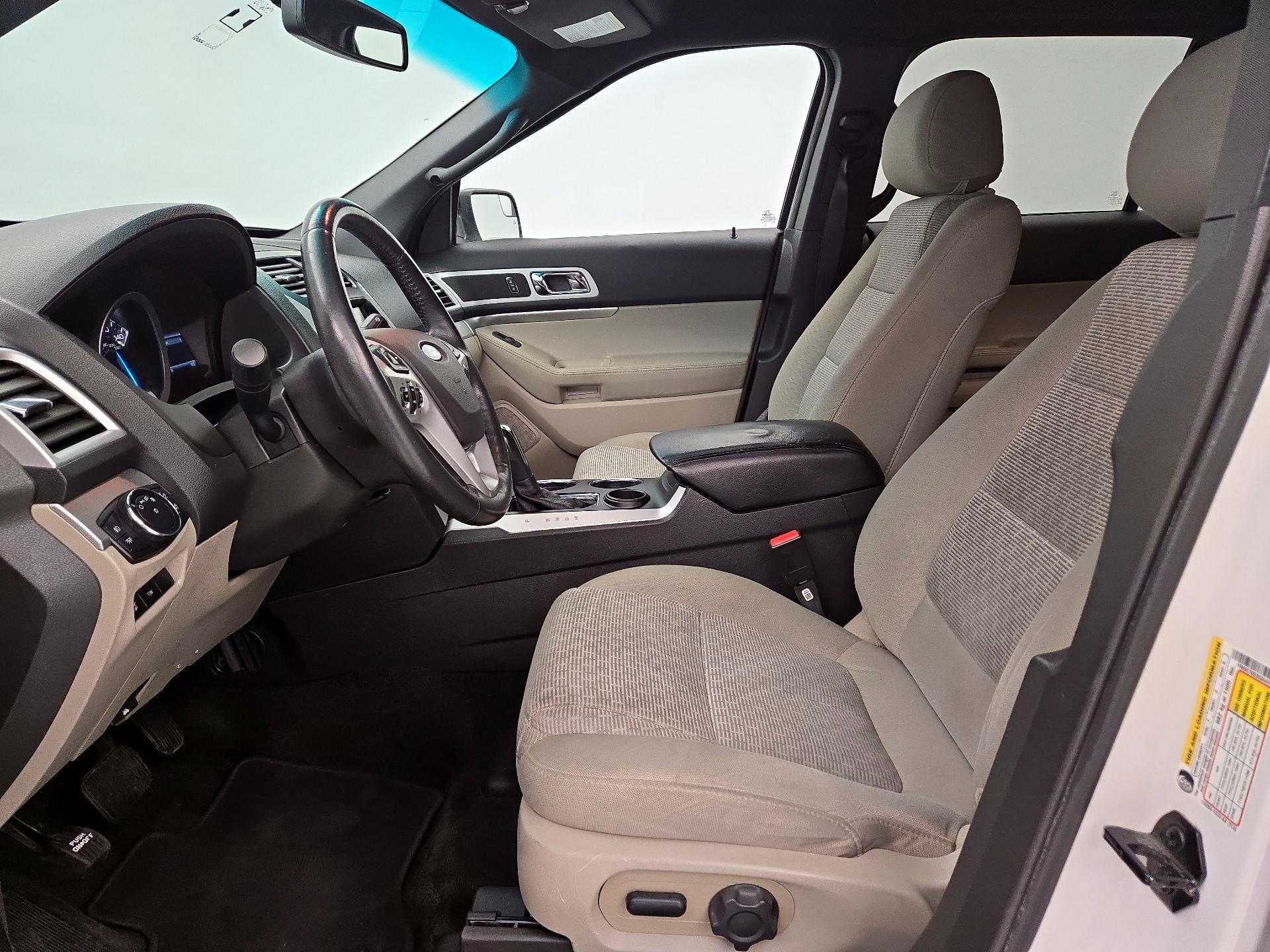 Thumbnail: 2014 Ford Explorer - 11