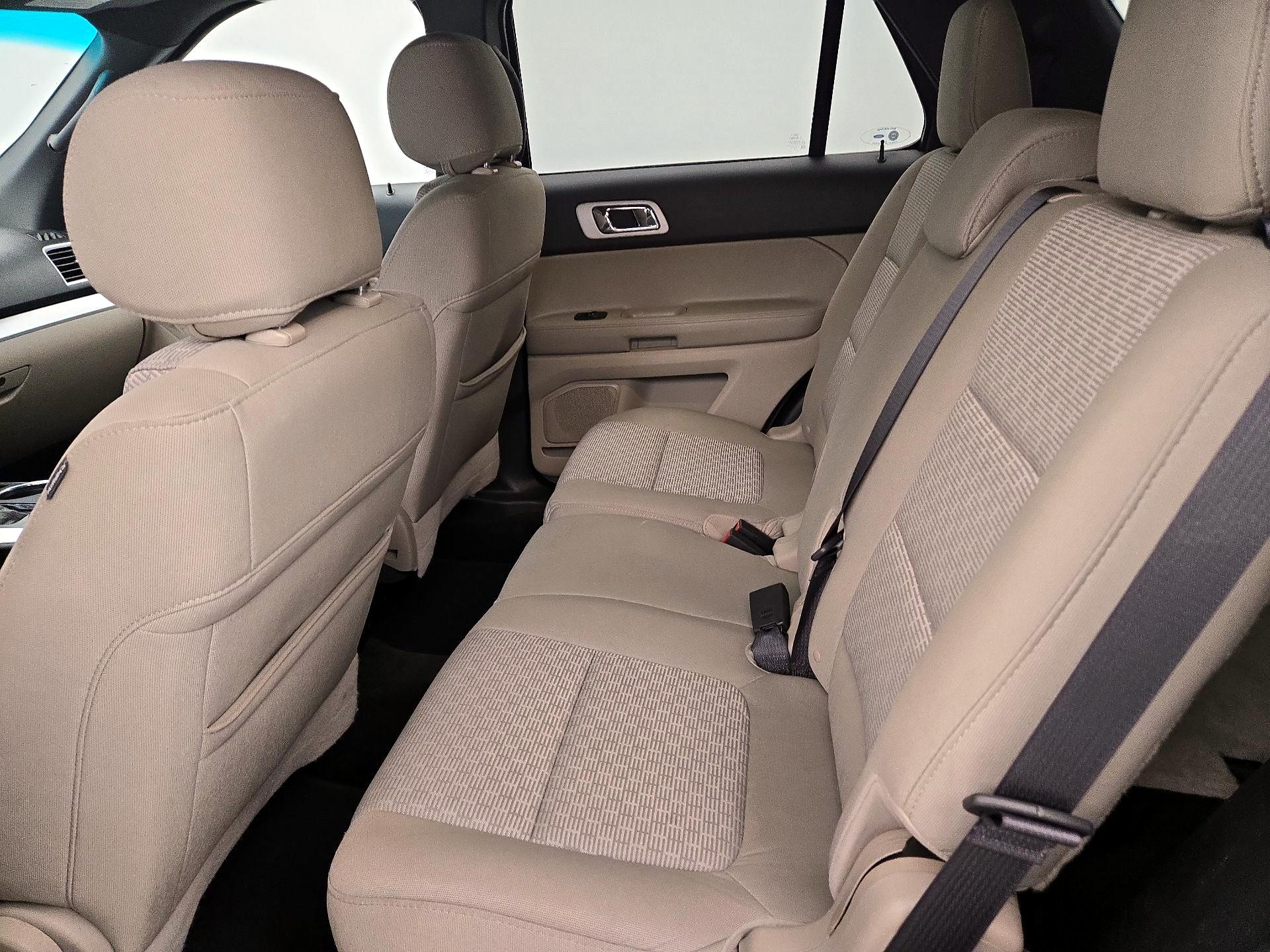 Thumbnail: 2014 Ford Explorer - 20