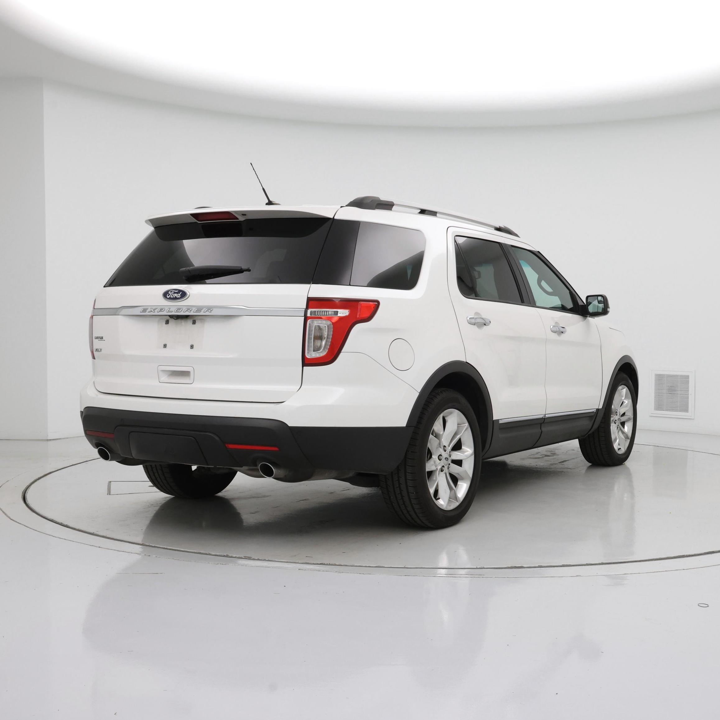 Thumbnail: 2014 Ford Explorer - 8