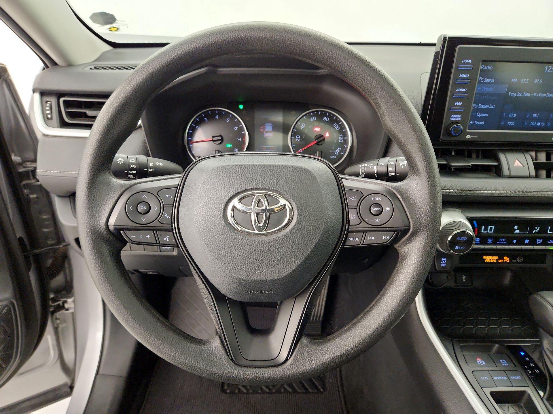 Thumbnail: 2021 Toyota RAV4 - 10