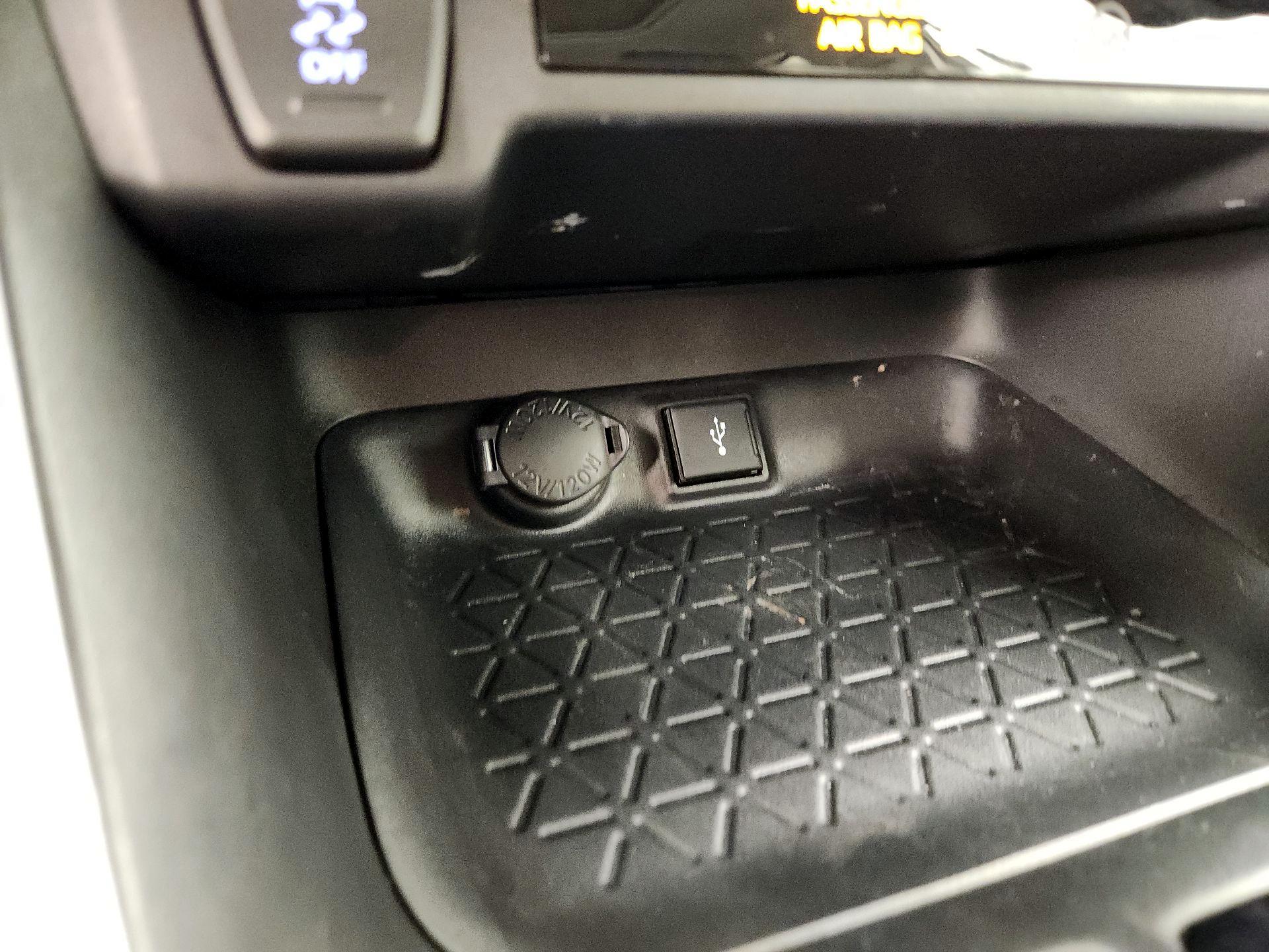 Thumbnail: 2021 Toyota RAV4 - 18