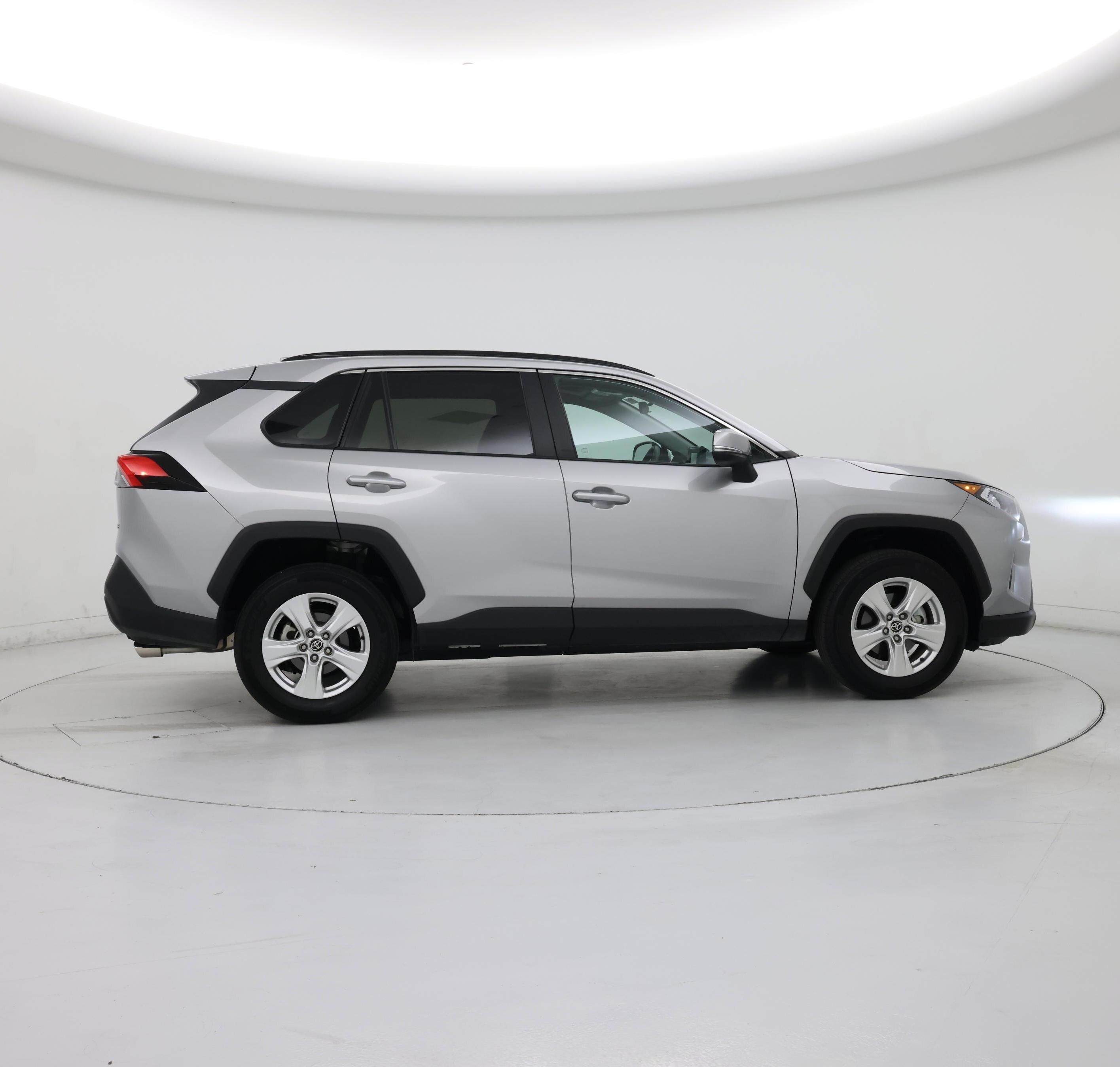 Thumbnail: 2021 Toyota RAV4 - 7