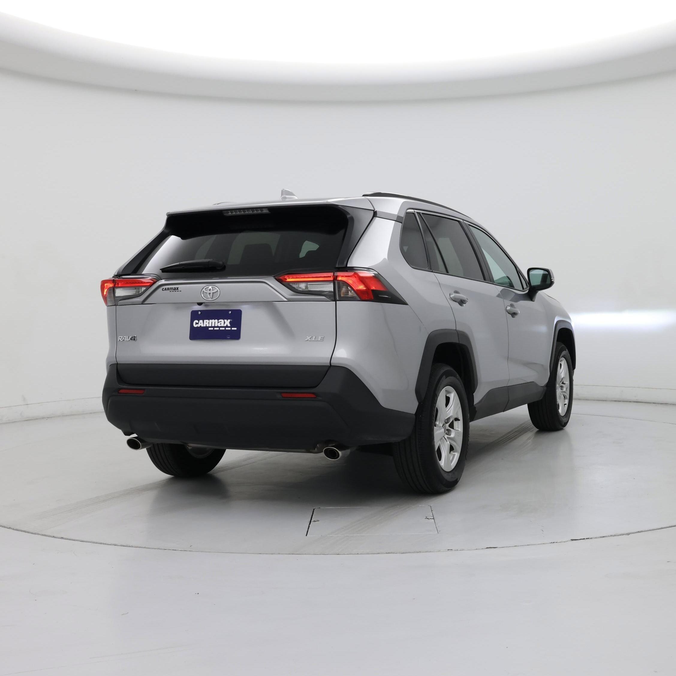 Thumbnail: 2021 Toyota RAV4 - 8