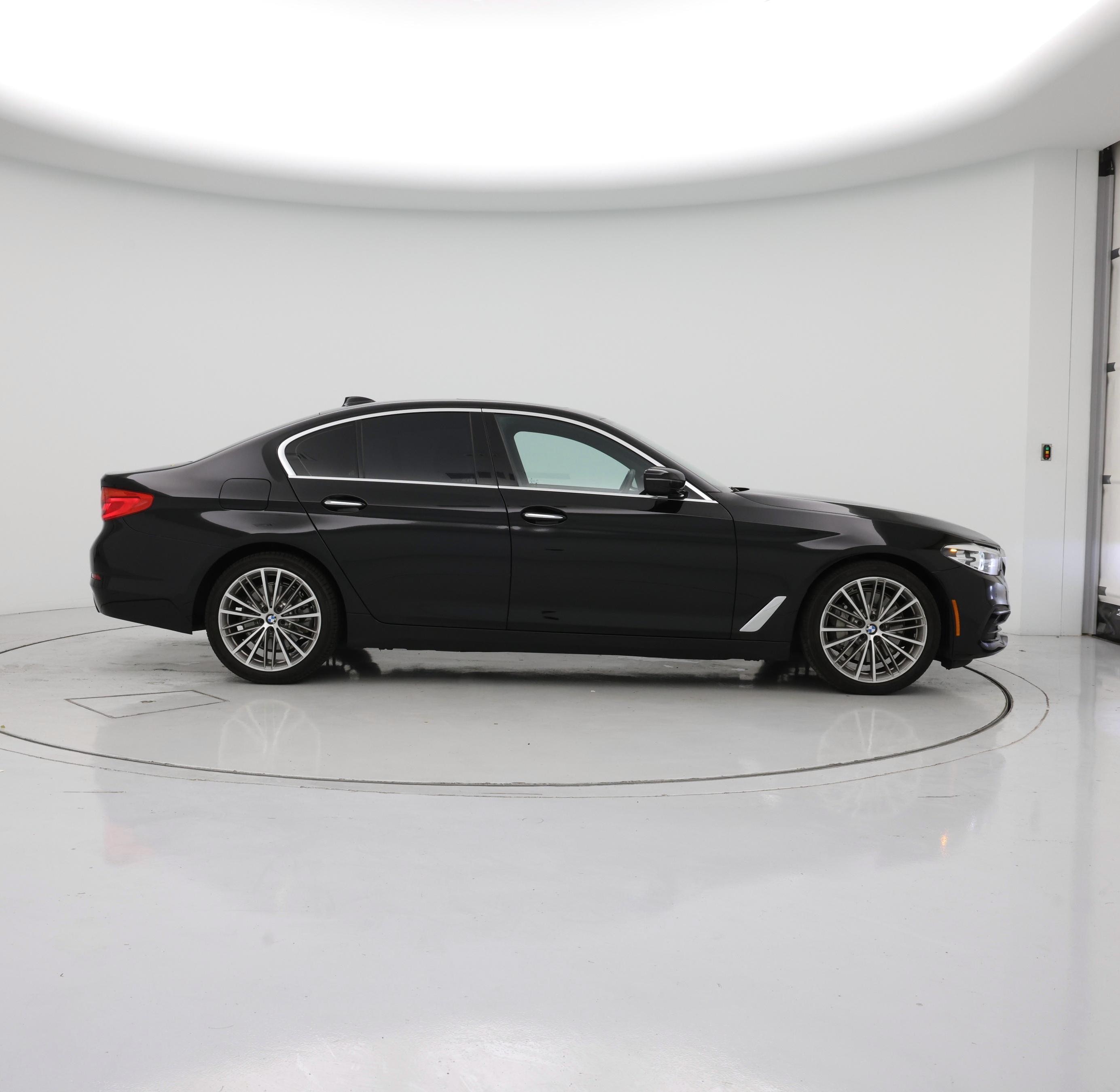 Thumbnail: 2018 BMW 5 Series - 7