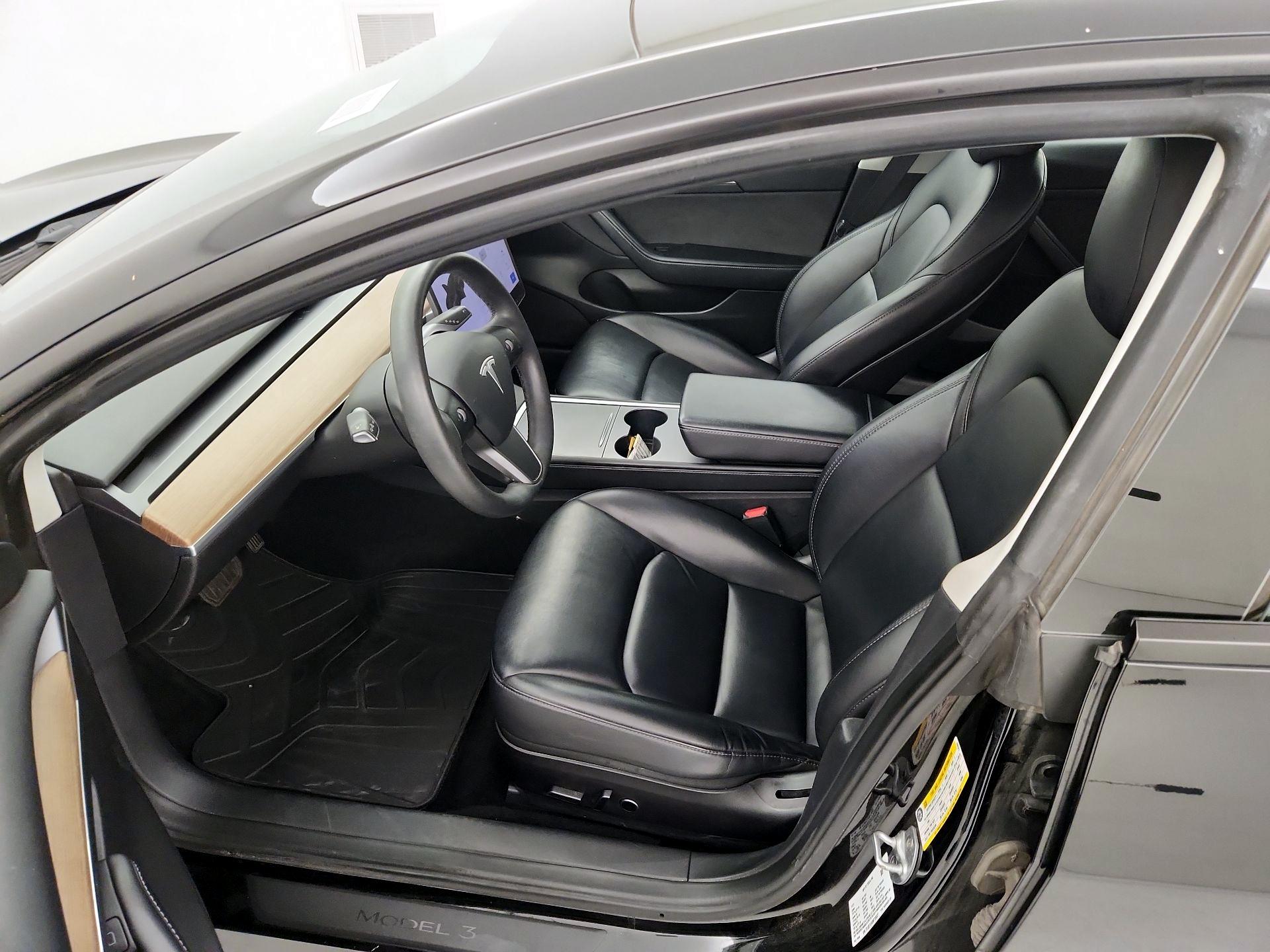 Thumbnail: 2022 Tesla Model 3 - 11