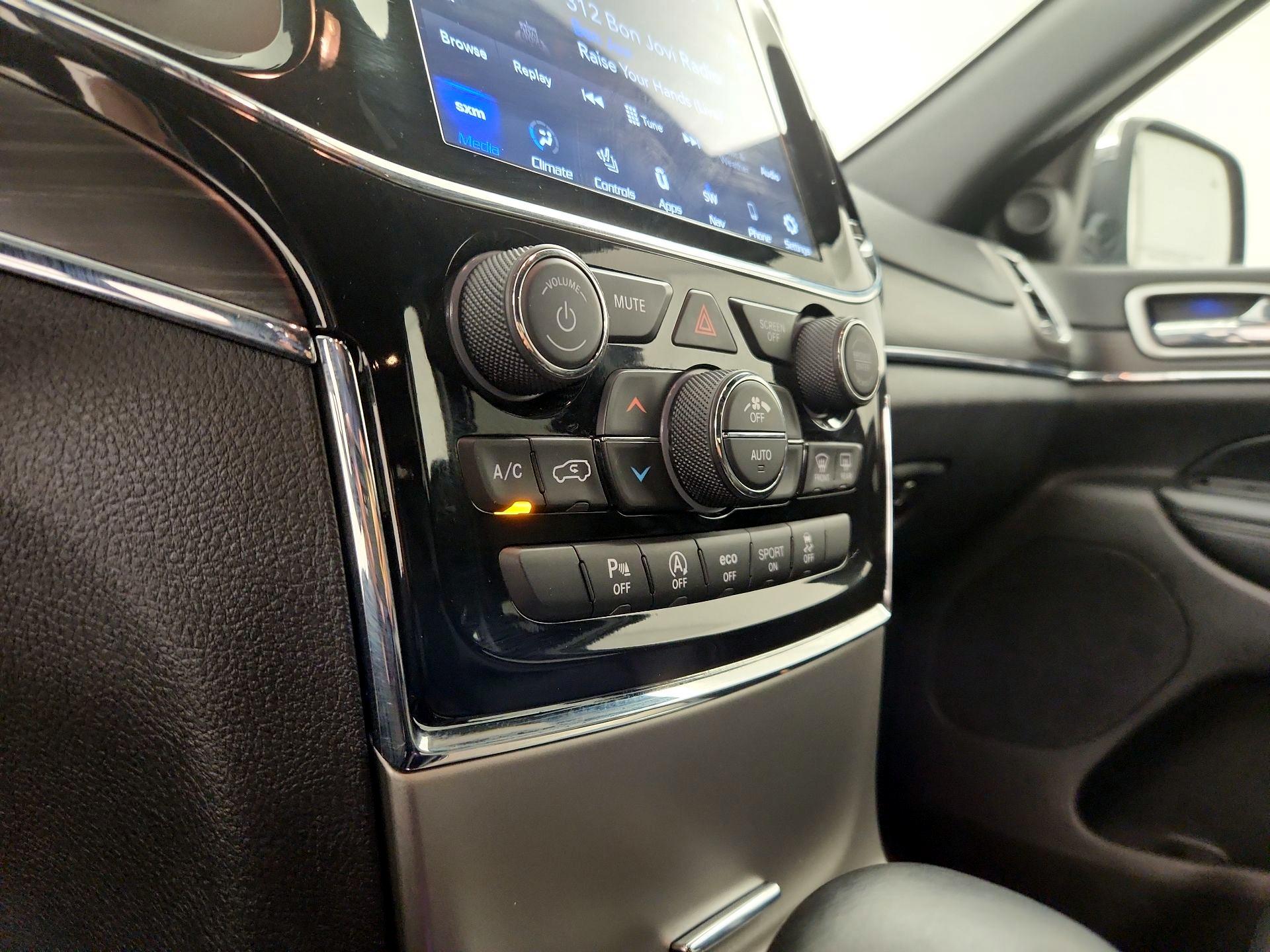 Thumbnail: 2021 Jeep Grand Cherokee - 16