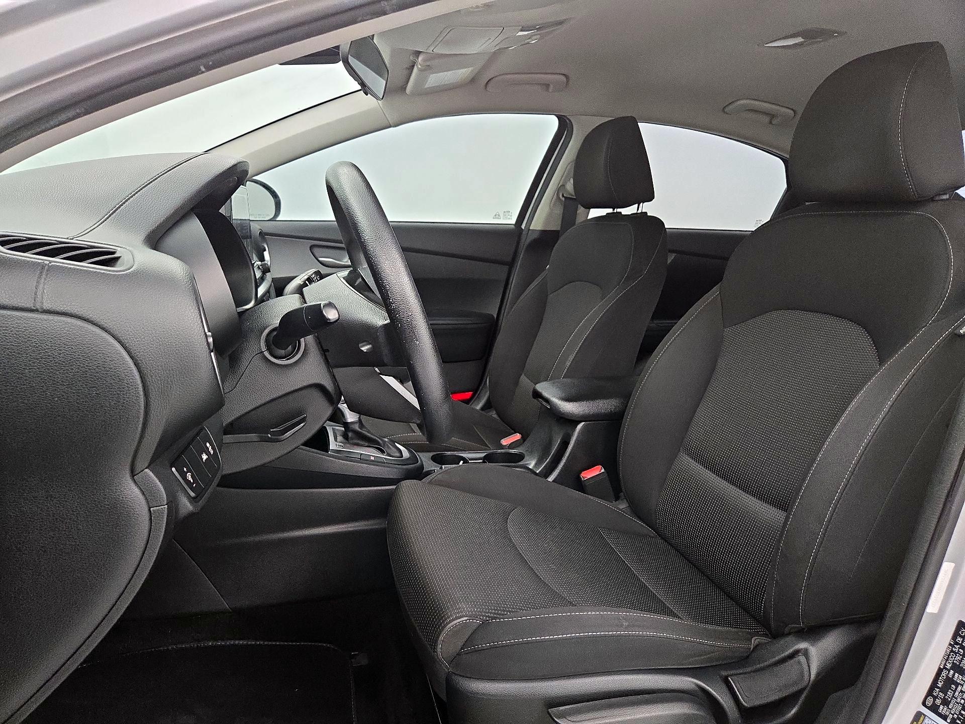Thumbnail: 2019 Kia Forte - 11