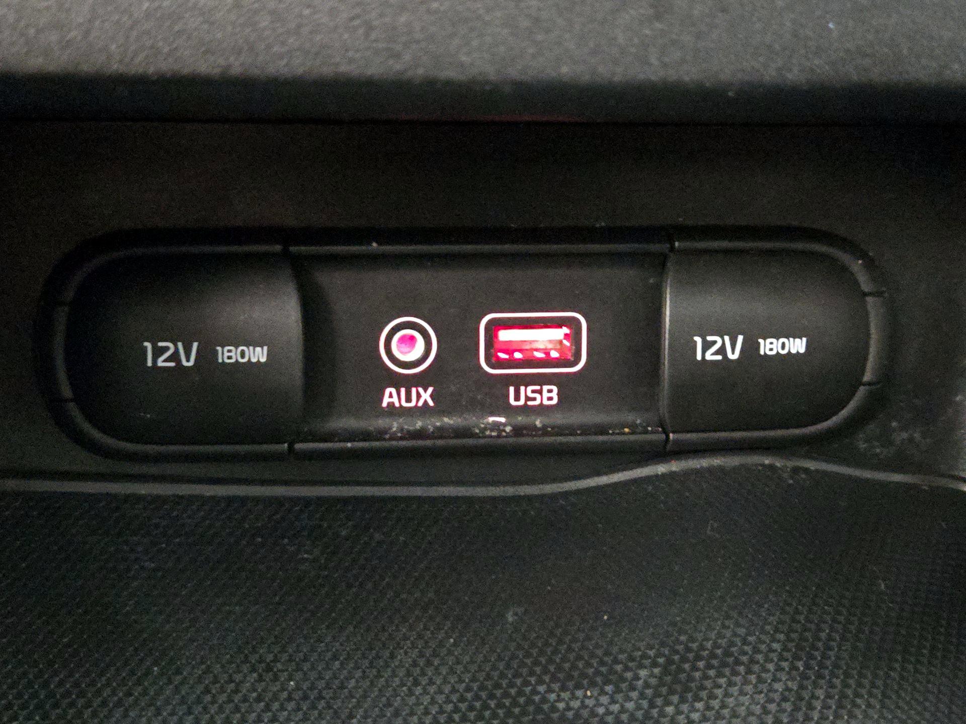 Thumbnail: 2019 Kia Forte - 18