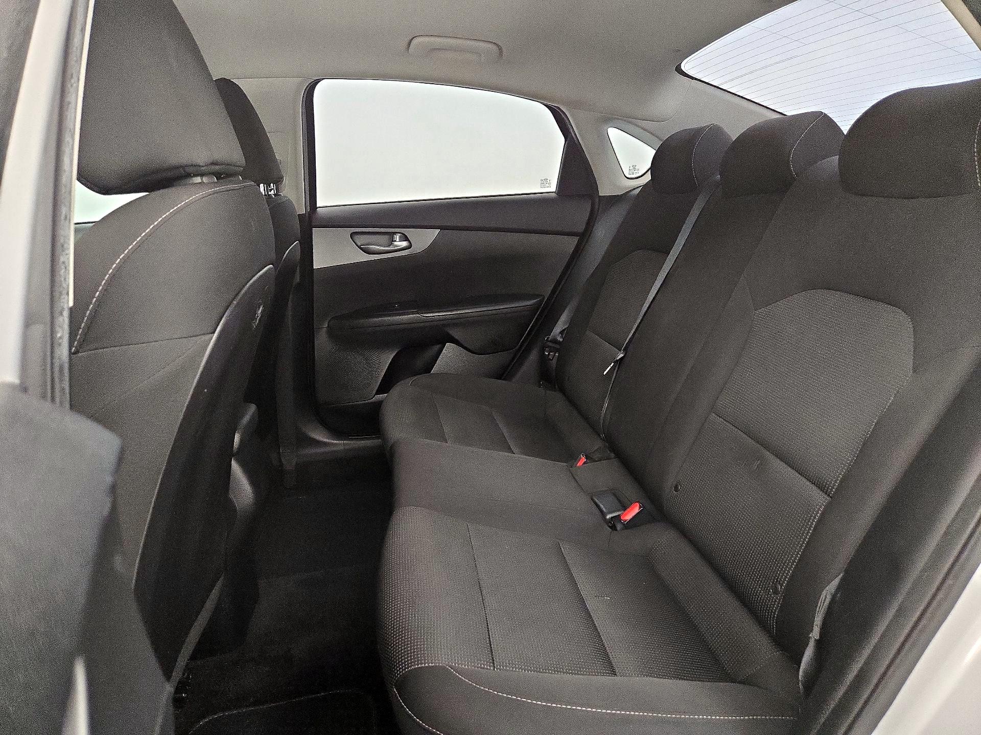 Thumbnail: 2019 Kia Forte - 19