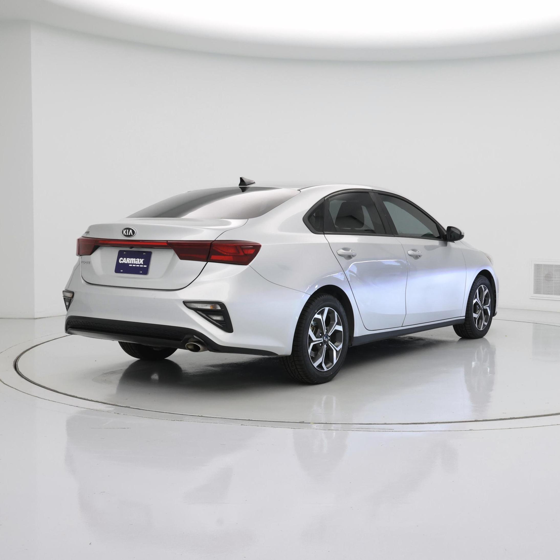 Thumbnail: 2019 Kia Forte - 8