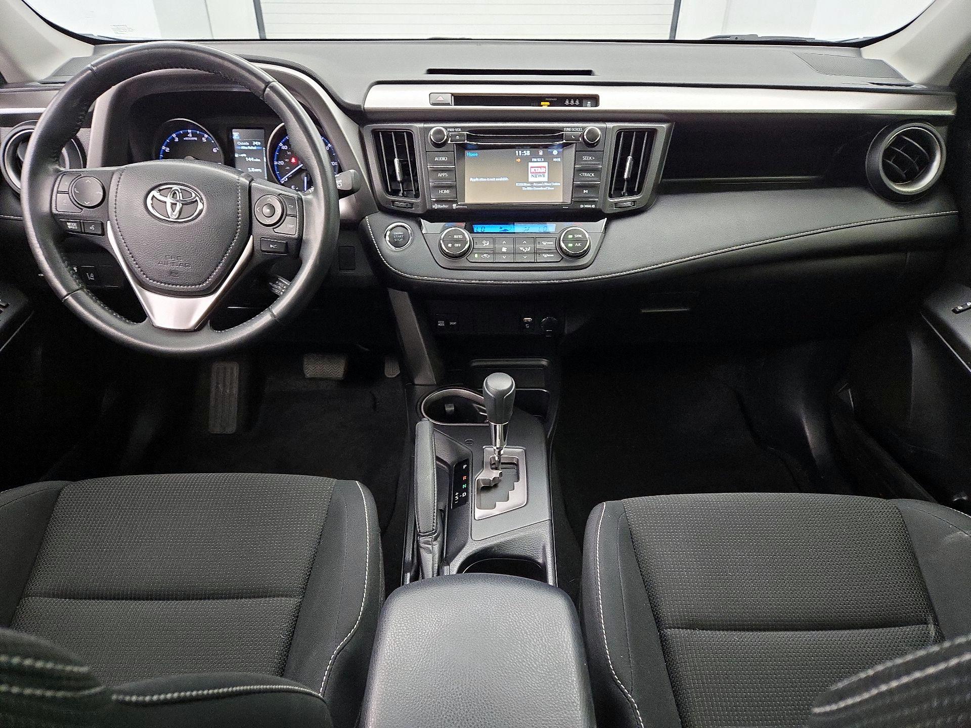 Thumbnail: 2017 Toyota RAV4 - 9