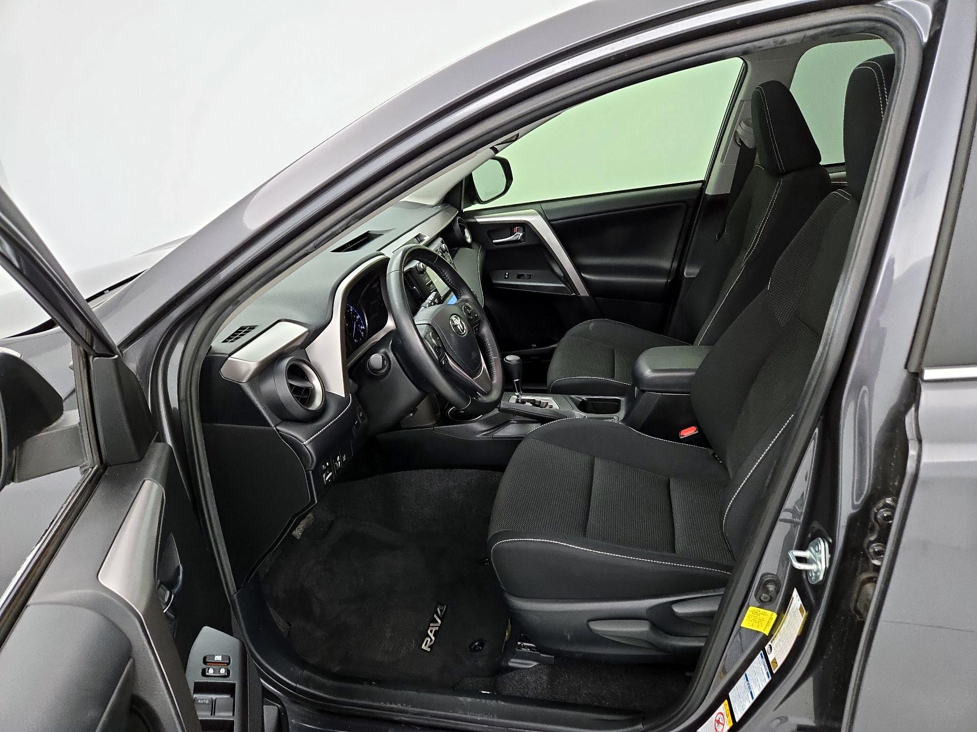 Thumbnail: 2017 Toyota RAV4 - 11