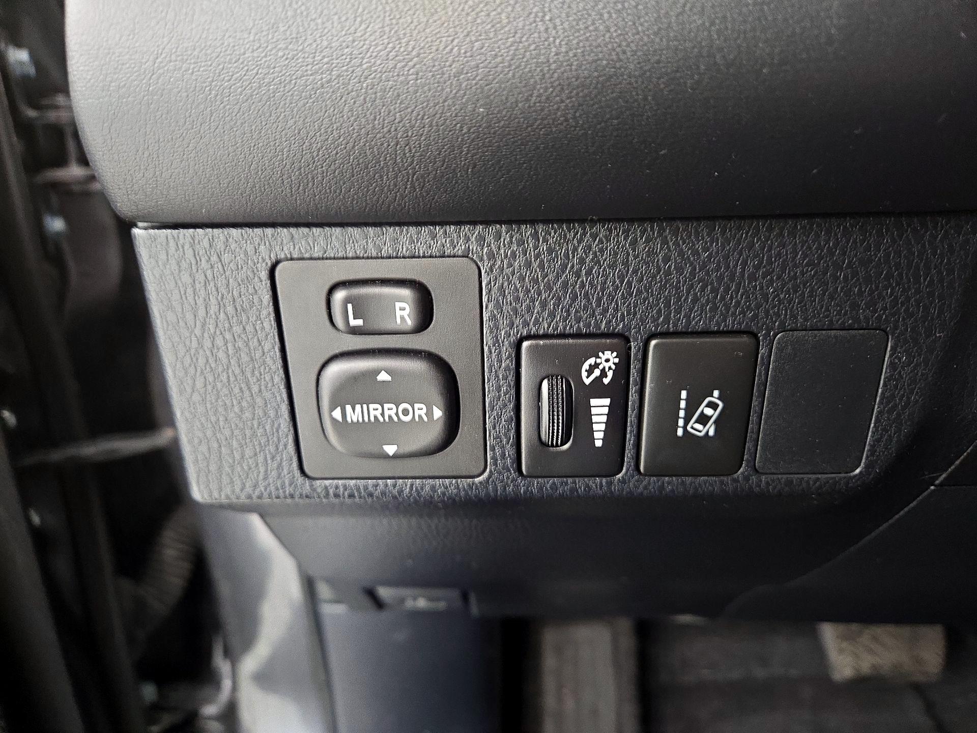 Thumbnail: 2017 Toyota RAV4 - 13