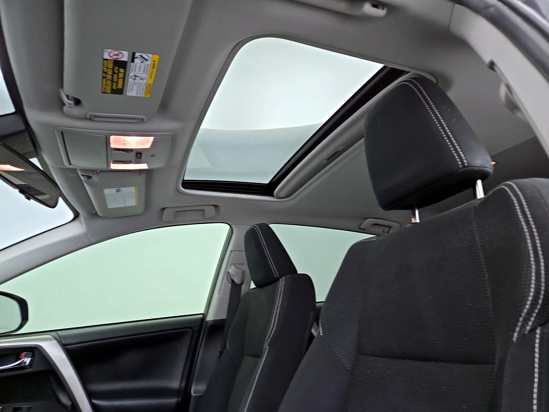 Thumbnail: 2017 Toyota RAV4 - 19