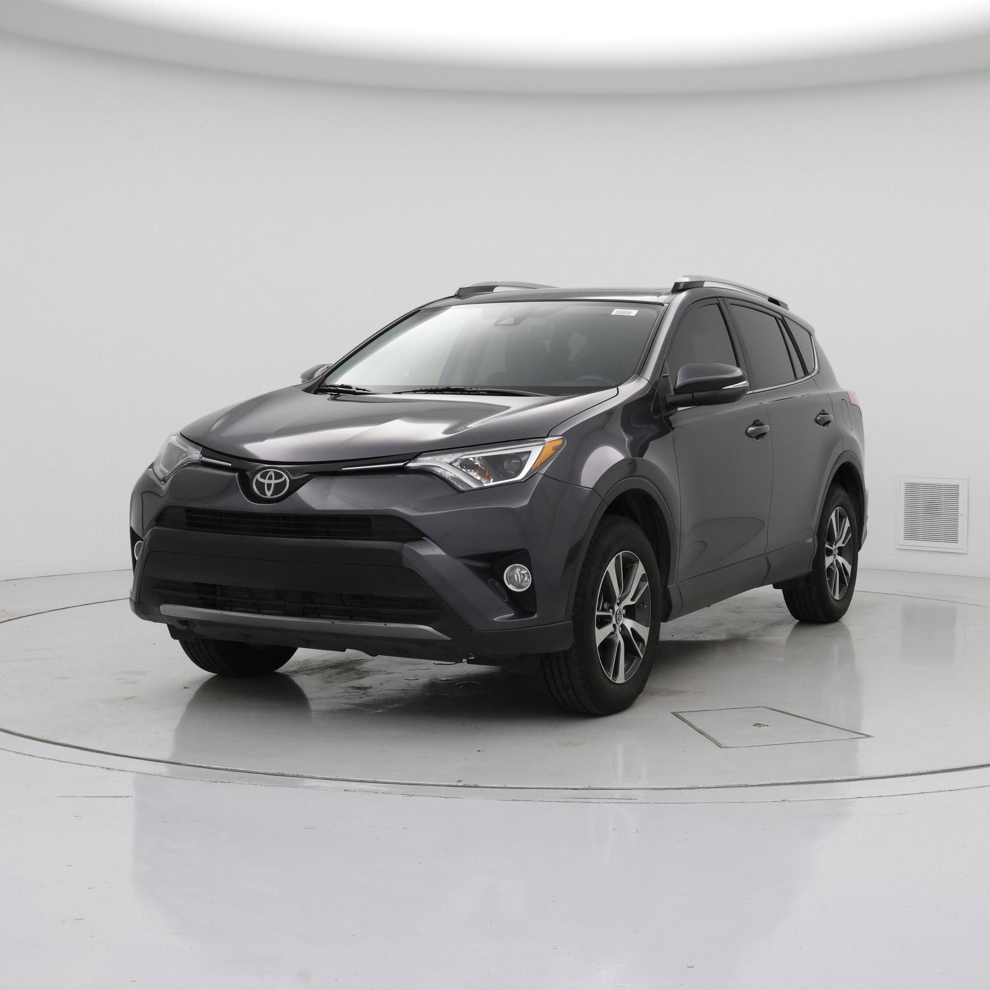 Thumbnail: 2017 Toyota RAV4 - 4