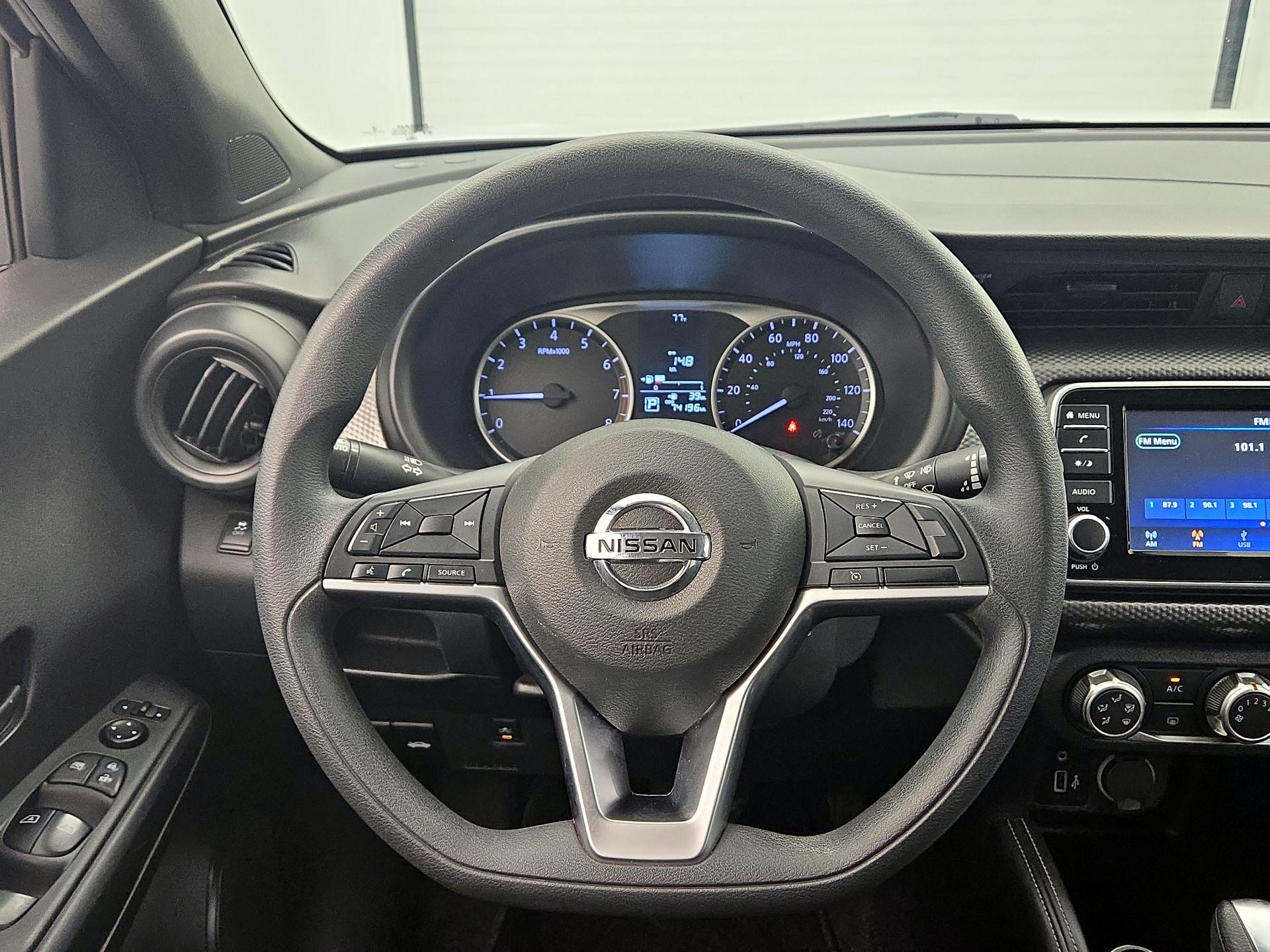 Thumbnail: 2019 Nissan Kicks - 10
