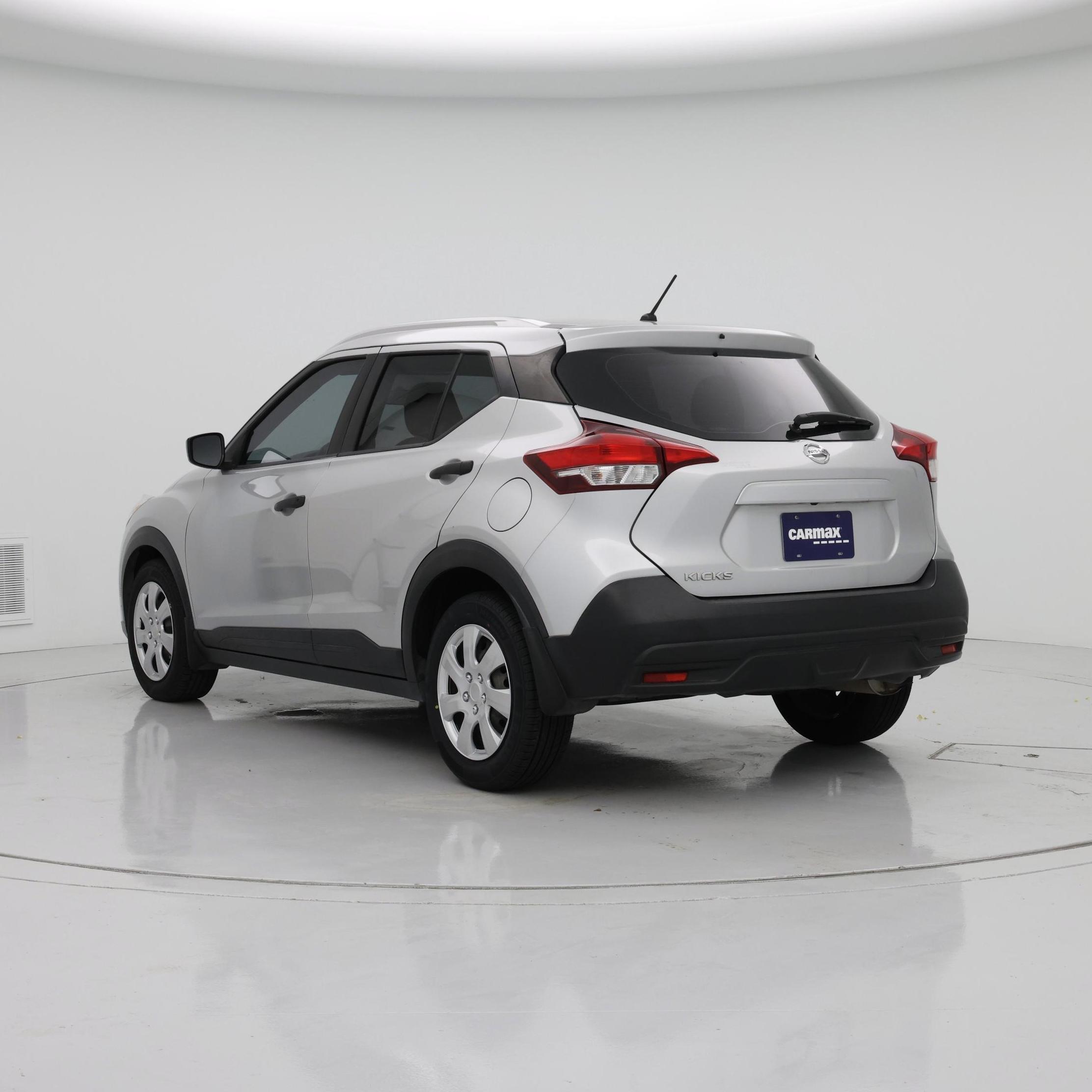 Thumbnail: 2019 Nissan Kicks - 2
